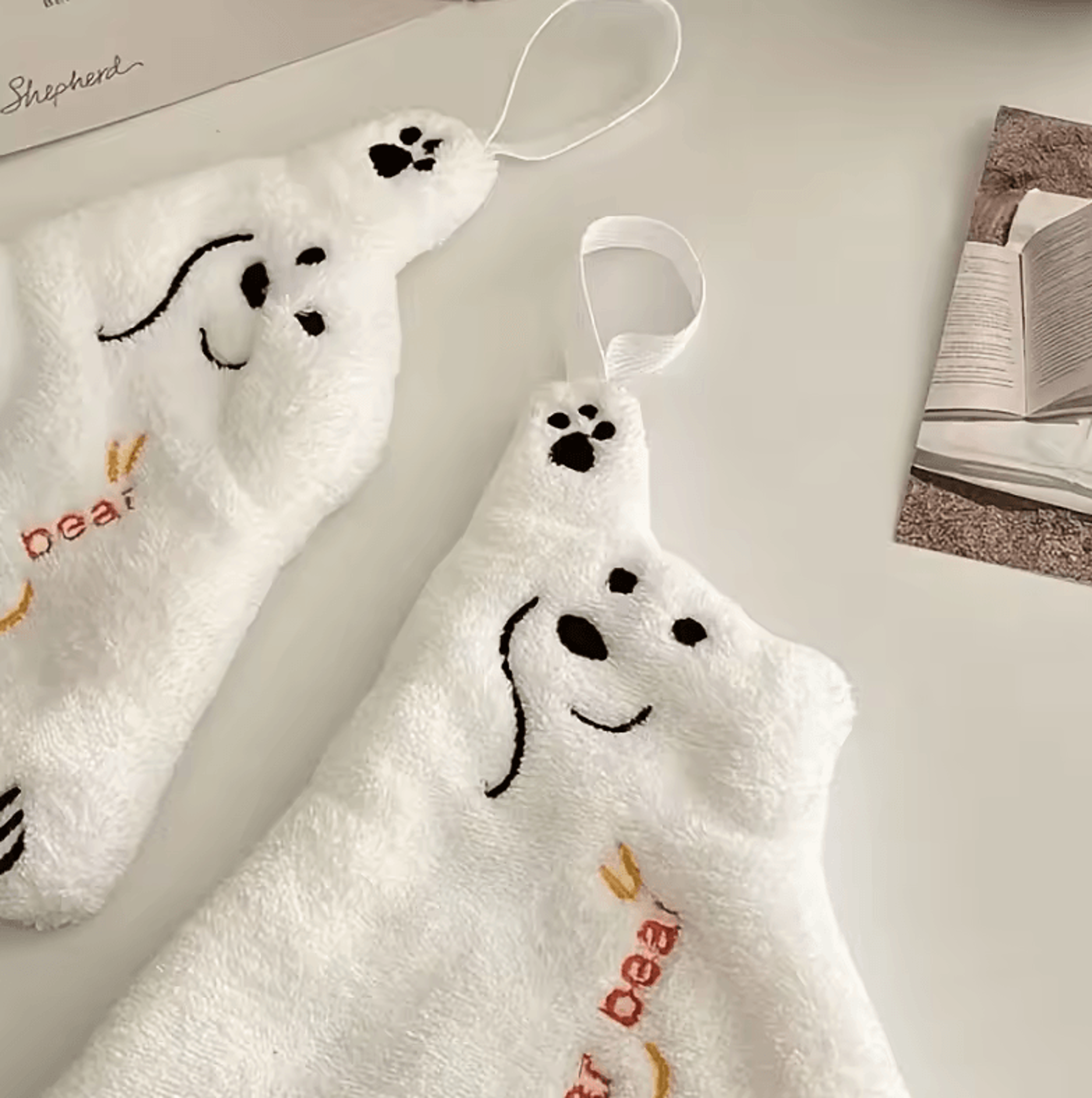 Super Absorbent Polar Bear Coral Velvet Hand Towel Cute Cartoon Hanging Towel 0