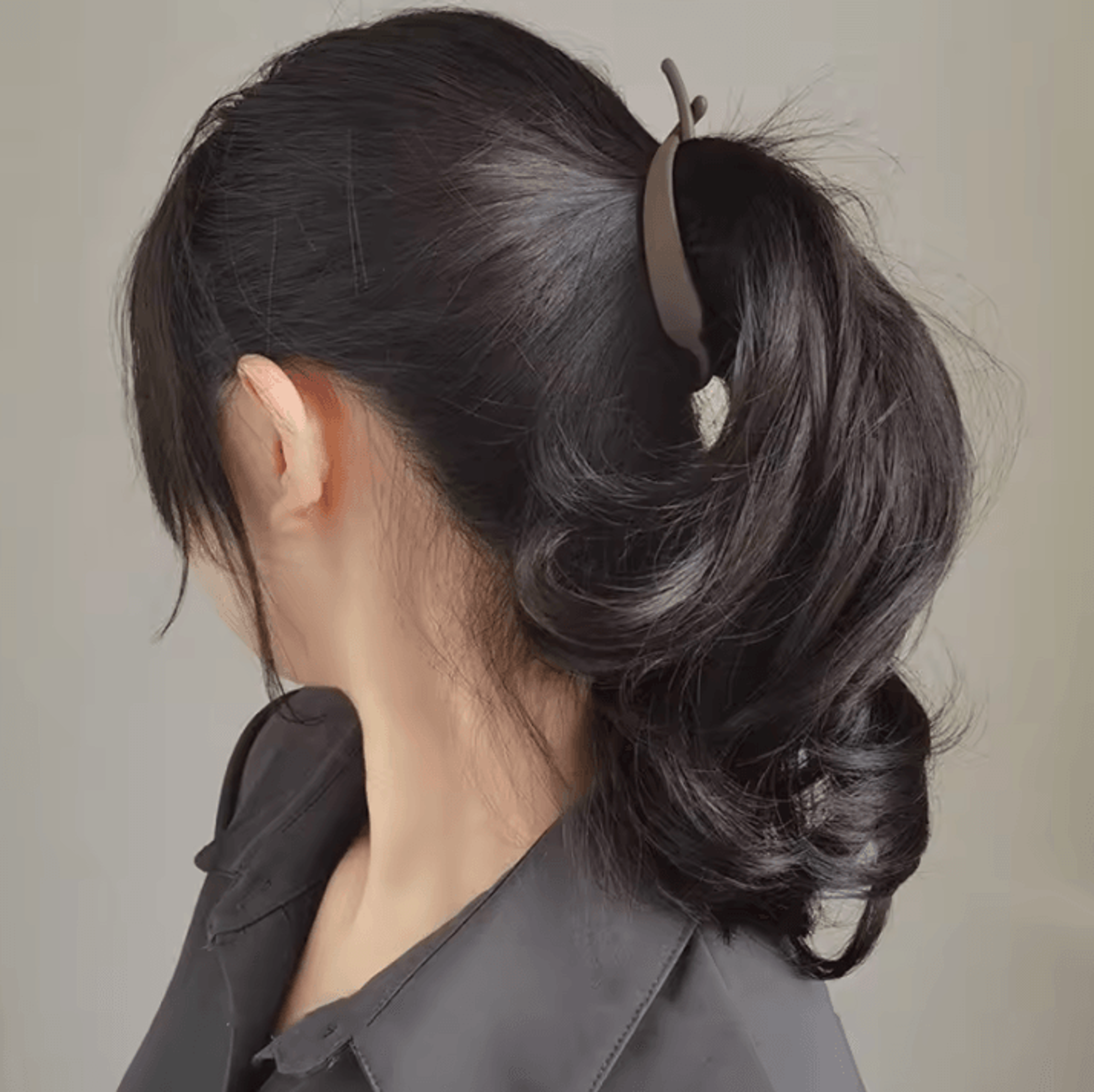 4Pcs Random Color Banana Hair Clips  Simple Fashion Vertical Ponytail Hair Clip Elegant Claw Hair A 3