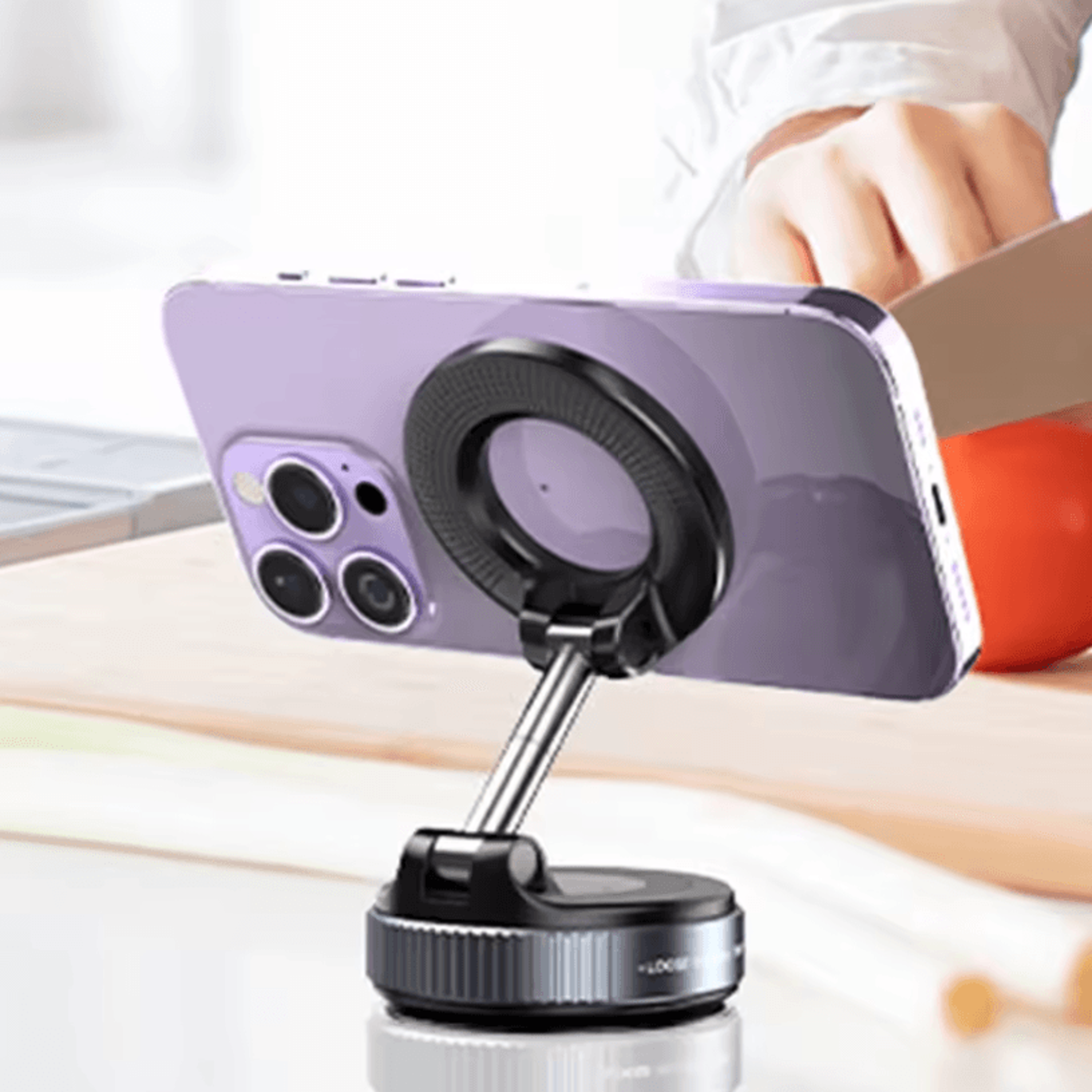 Car Magnetic Phone Mount  360 Degree Rotating Vacuum Suction Phone Bracket Universal Holder For Nav 1