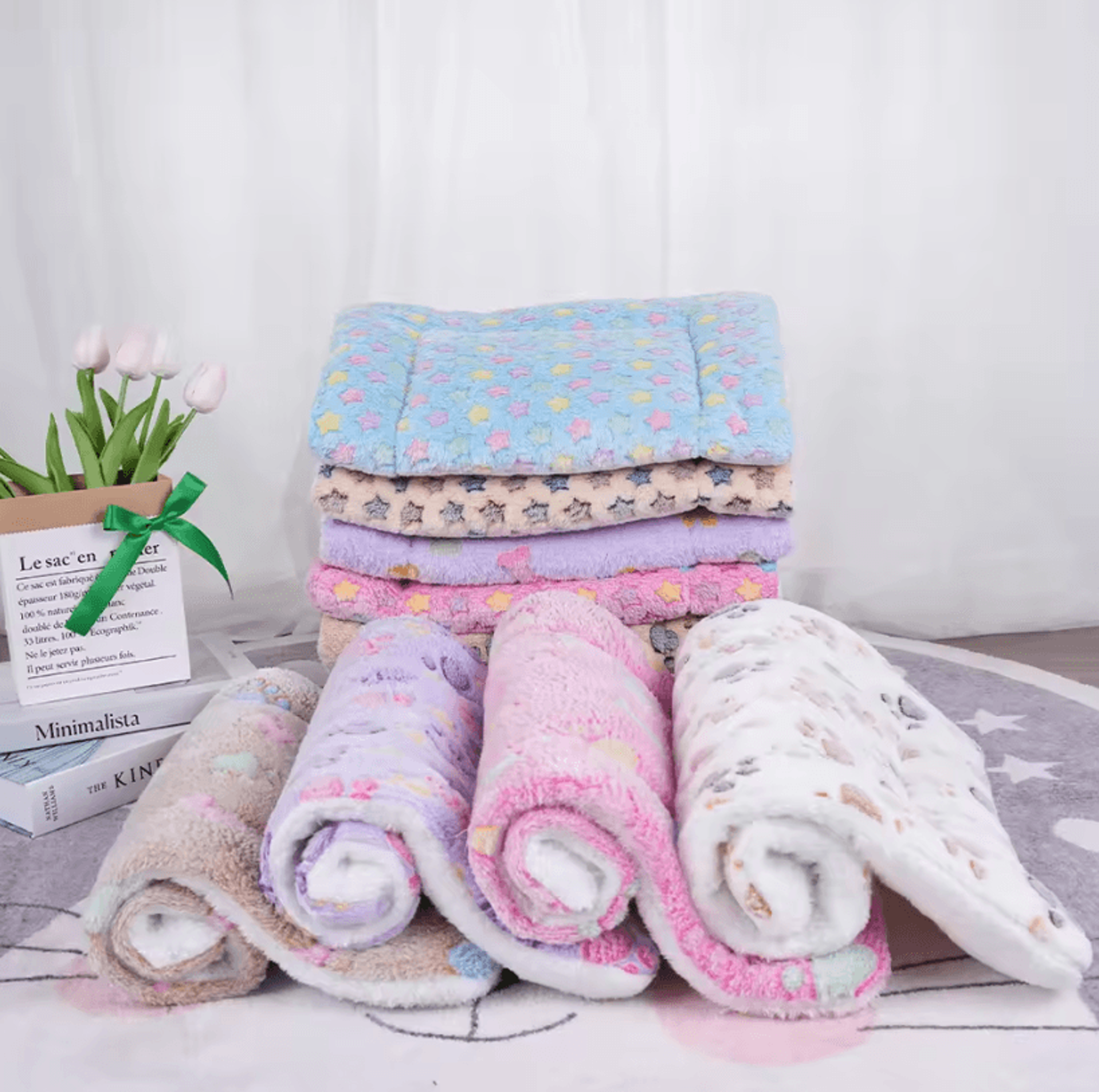 Flannel Dog Bed Blanket  Thickened Washable Cushion Mat For Puppies And Pets 0