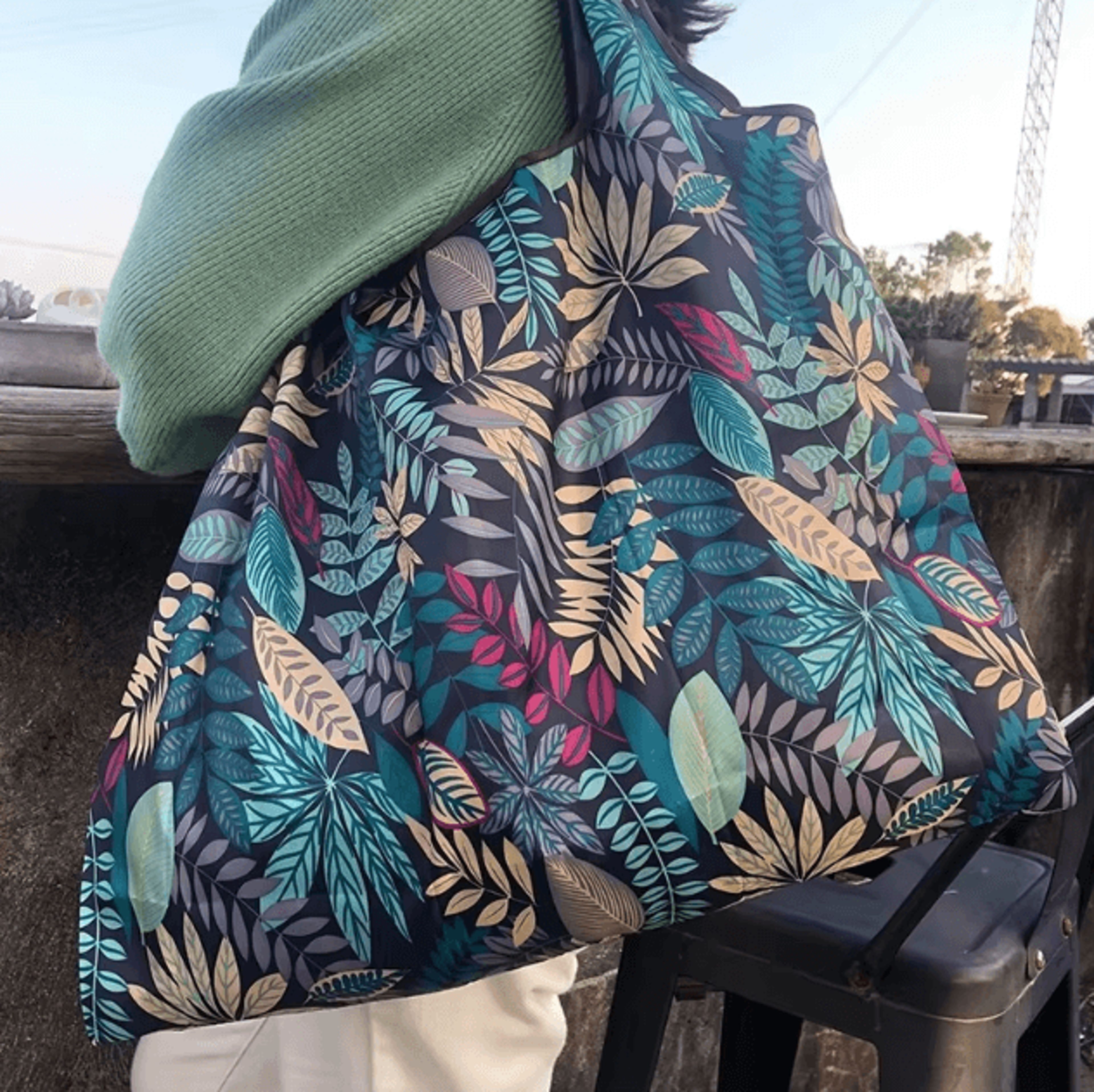 Large Capacity Versatile Folding Shopping Bag Reusable Travel Tote 0
