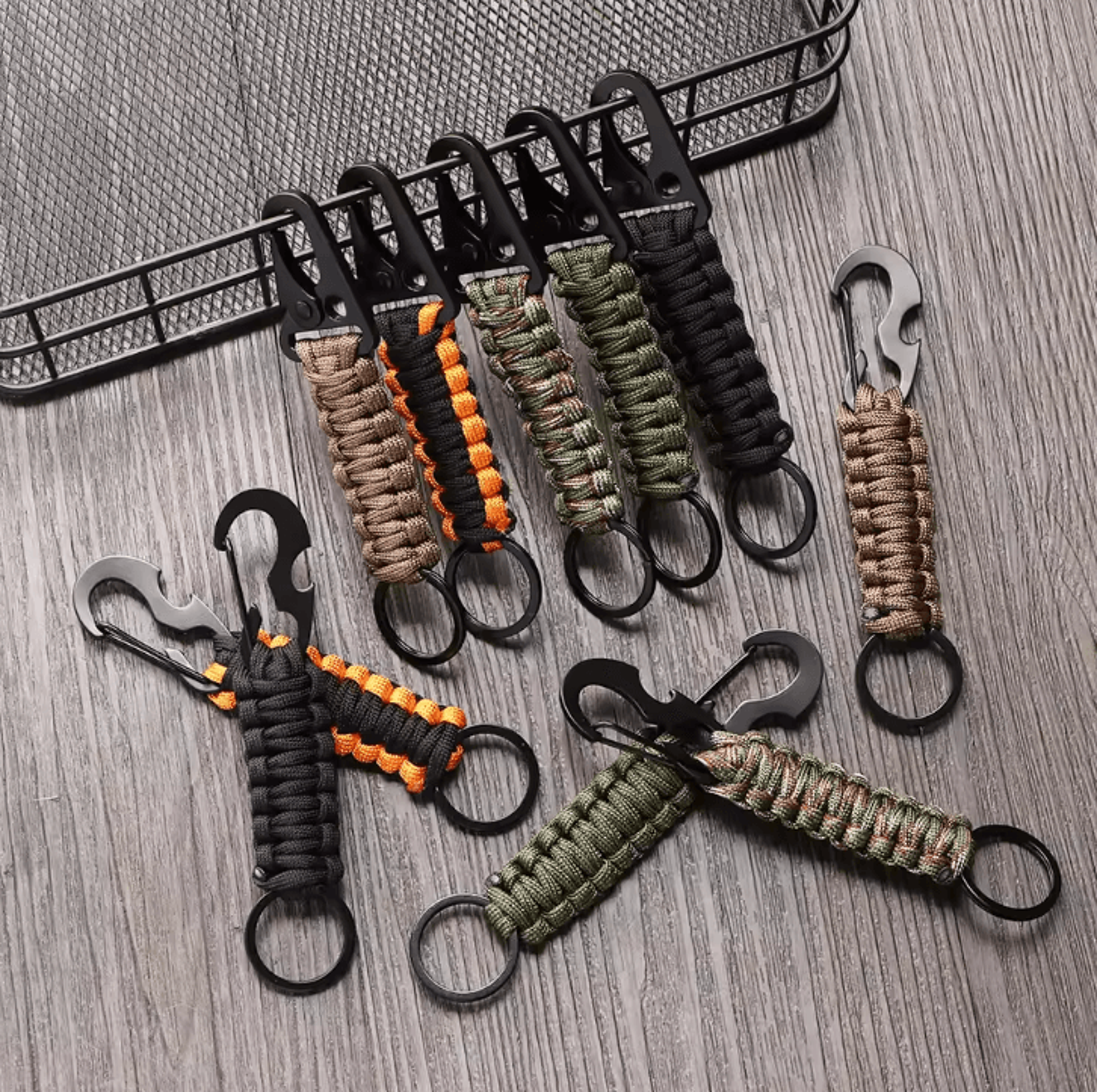 MultiTool Paracord Survival Keychain  Carabiner Rope  Emergency Gear For Outdoor Camping  Everyday  0
