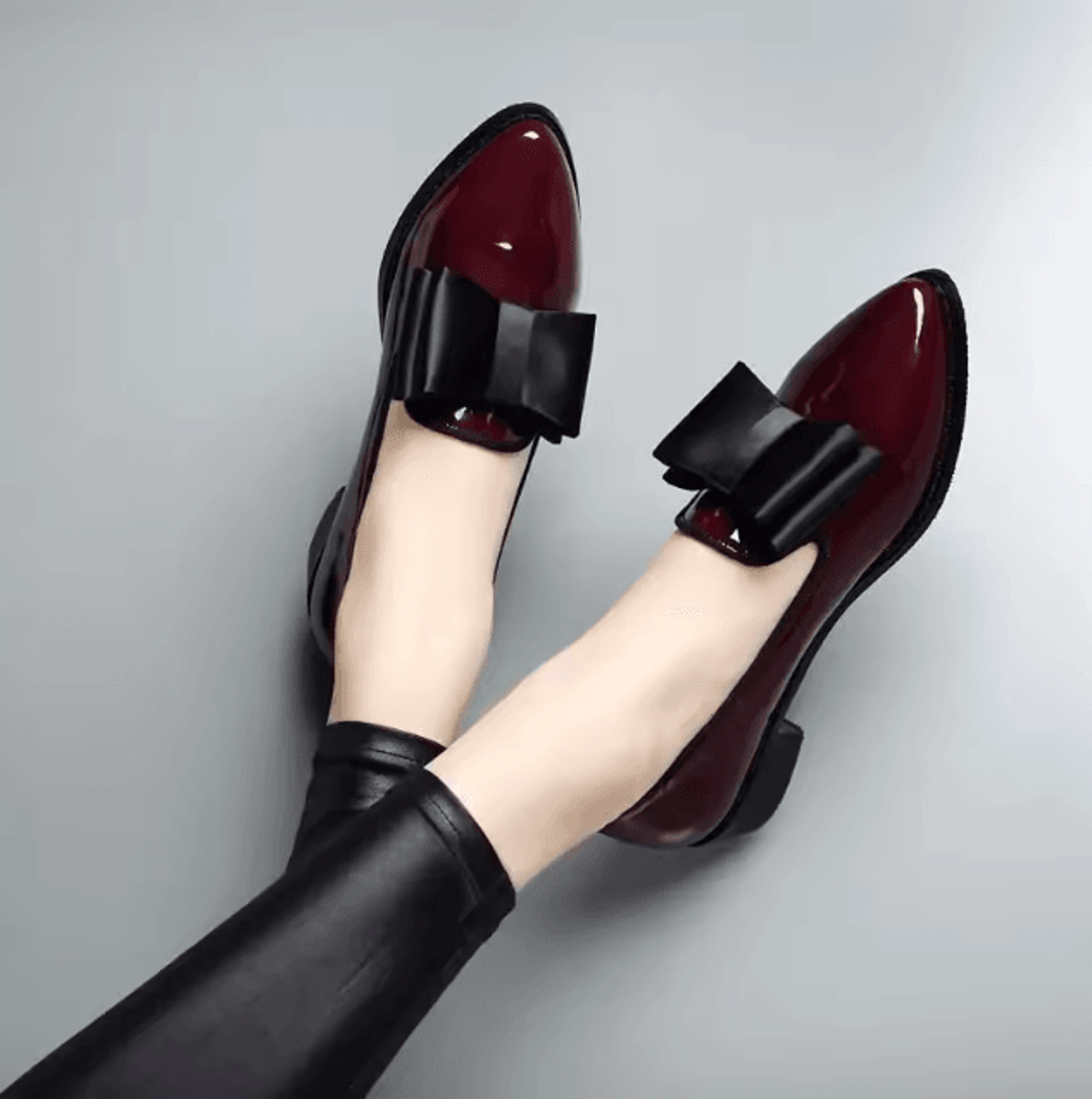 Womens Bow Pointed Toe Loafers  Patent Leather SlipOn Flats For Casual  Office Wear 1