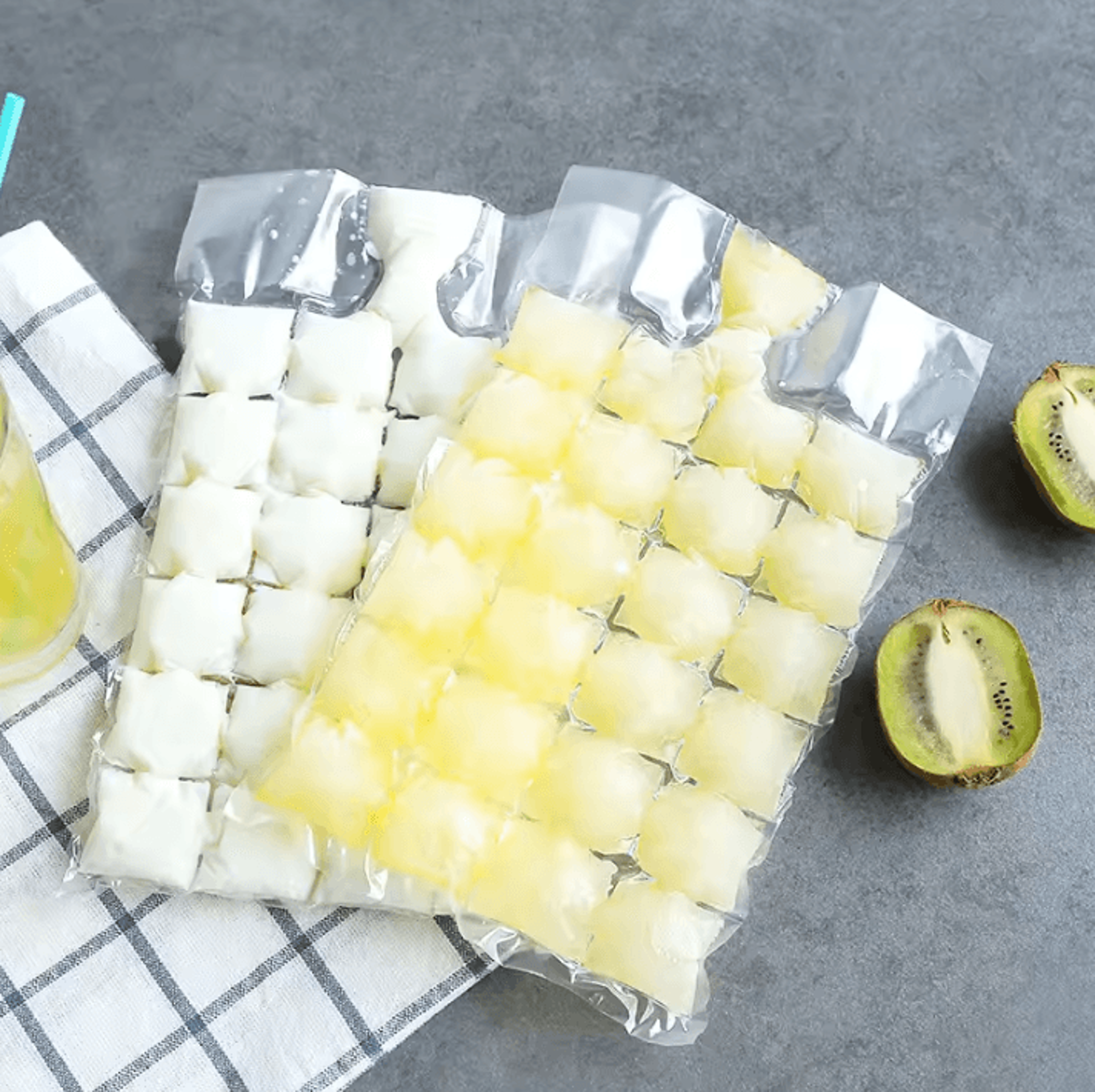 SelfSealing Disposable Ice Cube Bags  SpaceSaving Freezer Ice Tray Alternative 10 Pack 1