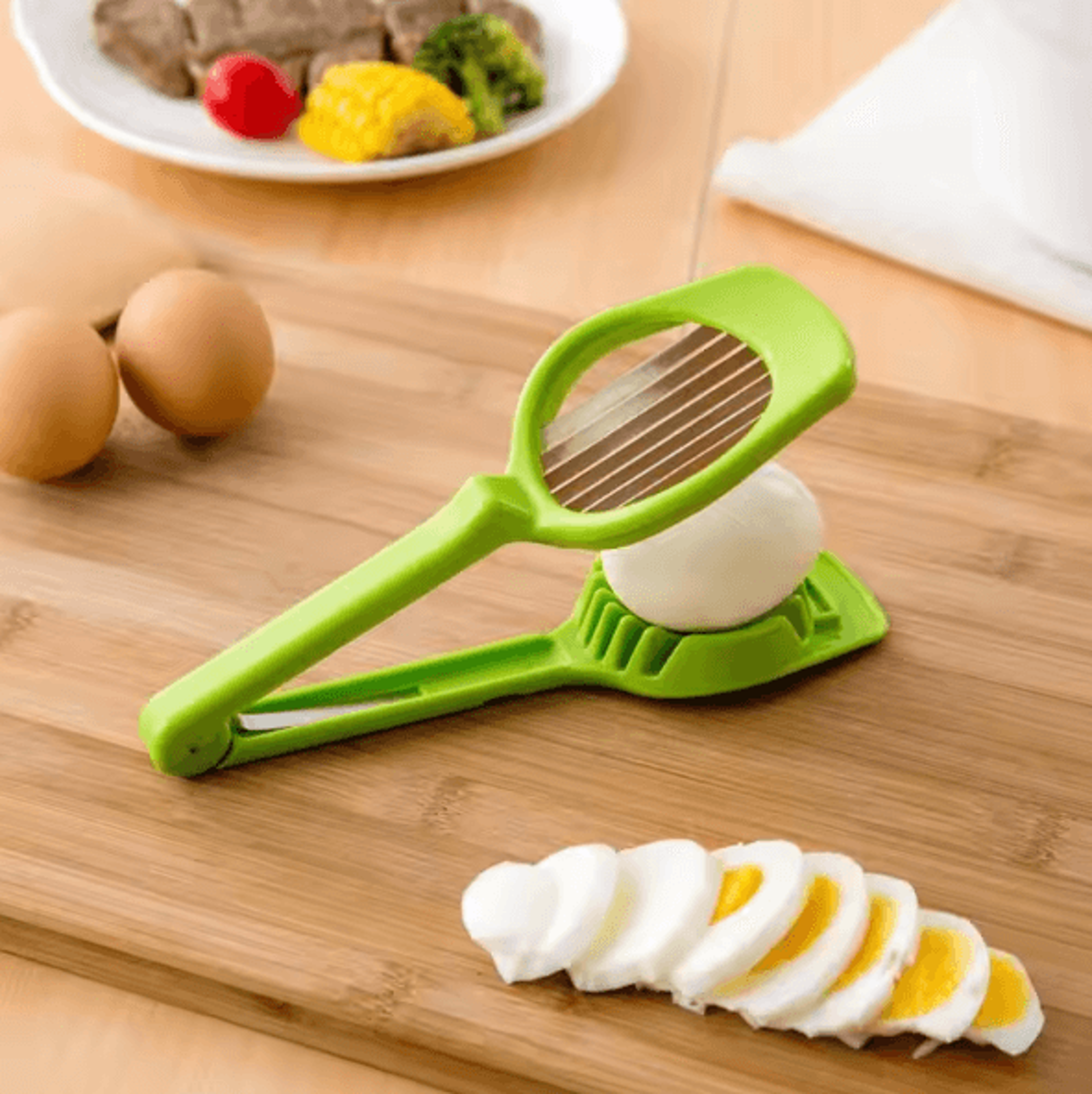 MultiFunction Banana  Fruit Vegetable Slicer  Portable Manual Salad Cutter Tool 2