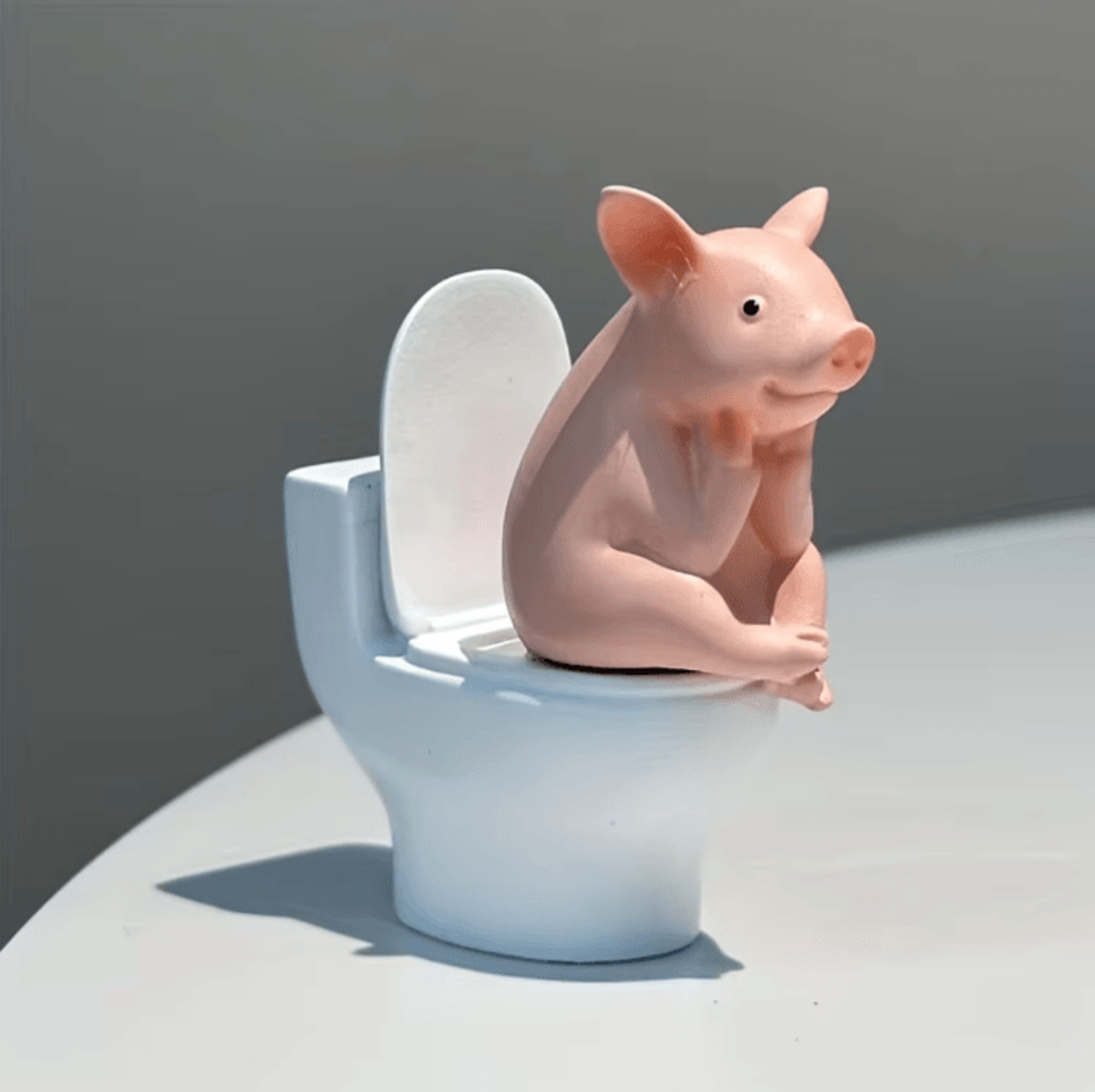 Funny Pig Sitting On Toilet Statue For Bathroom Desk And Home Decor 2