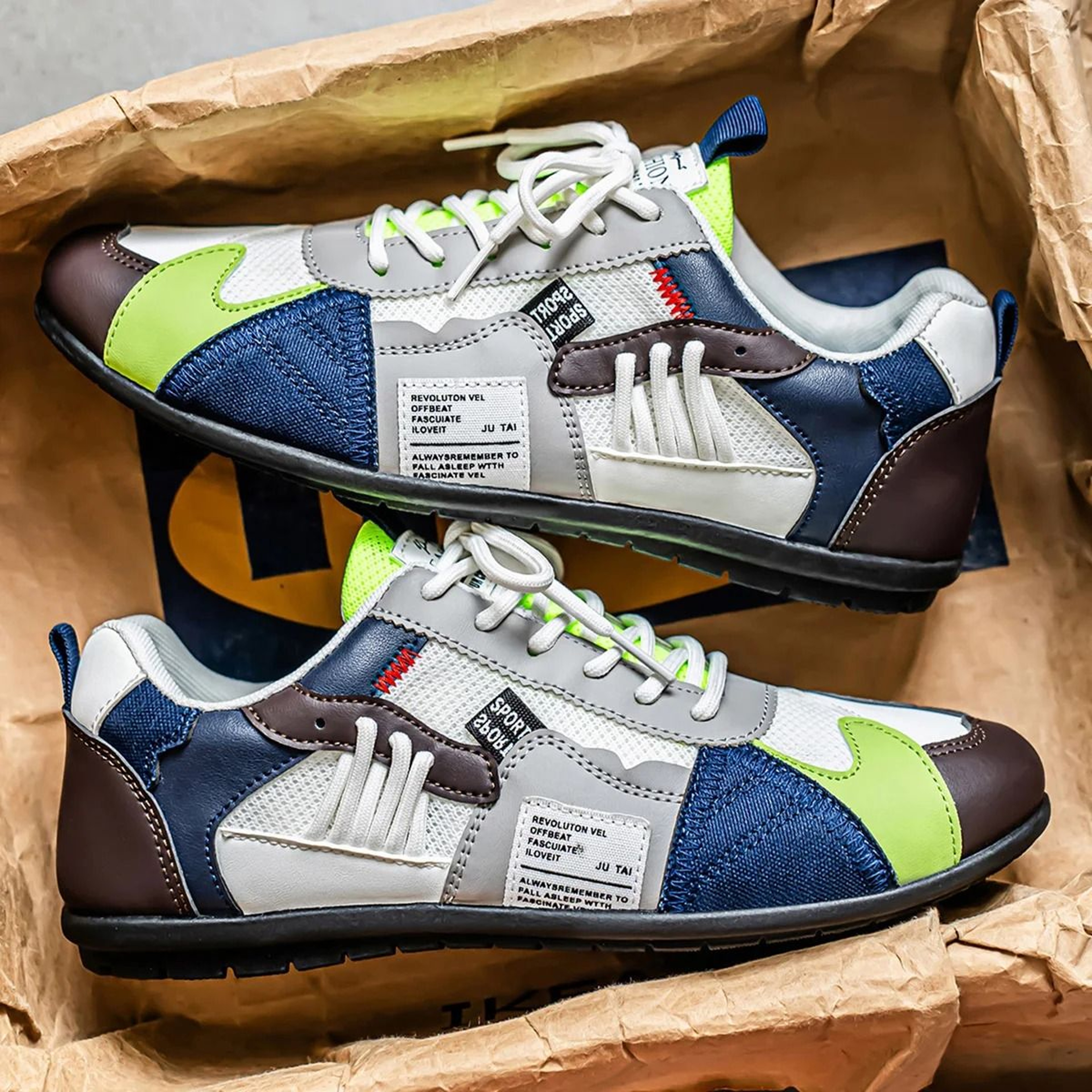 Mens Outdoor Adventure Walking Sneakers 2