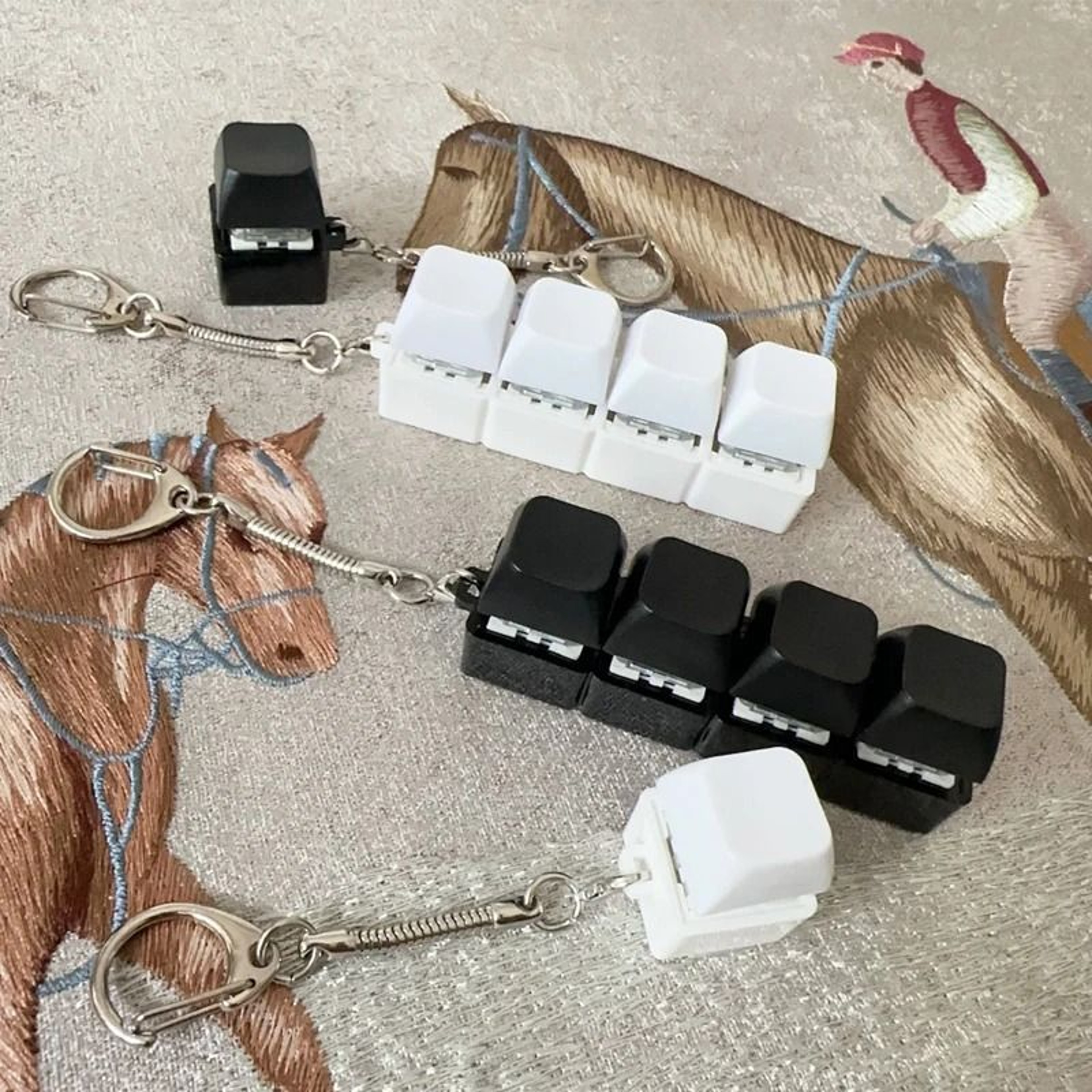 4 Key Mechanical Fidget Keychain 3