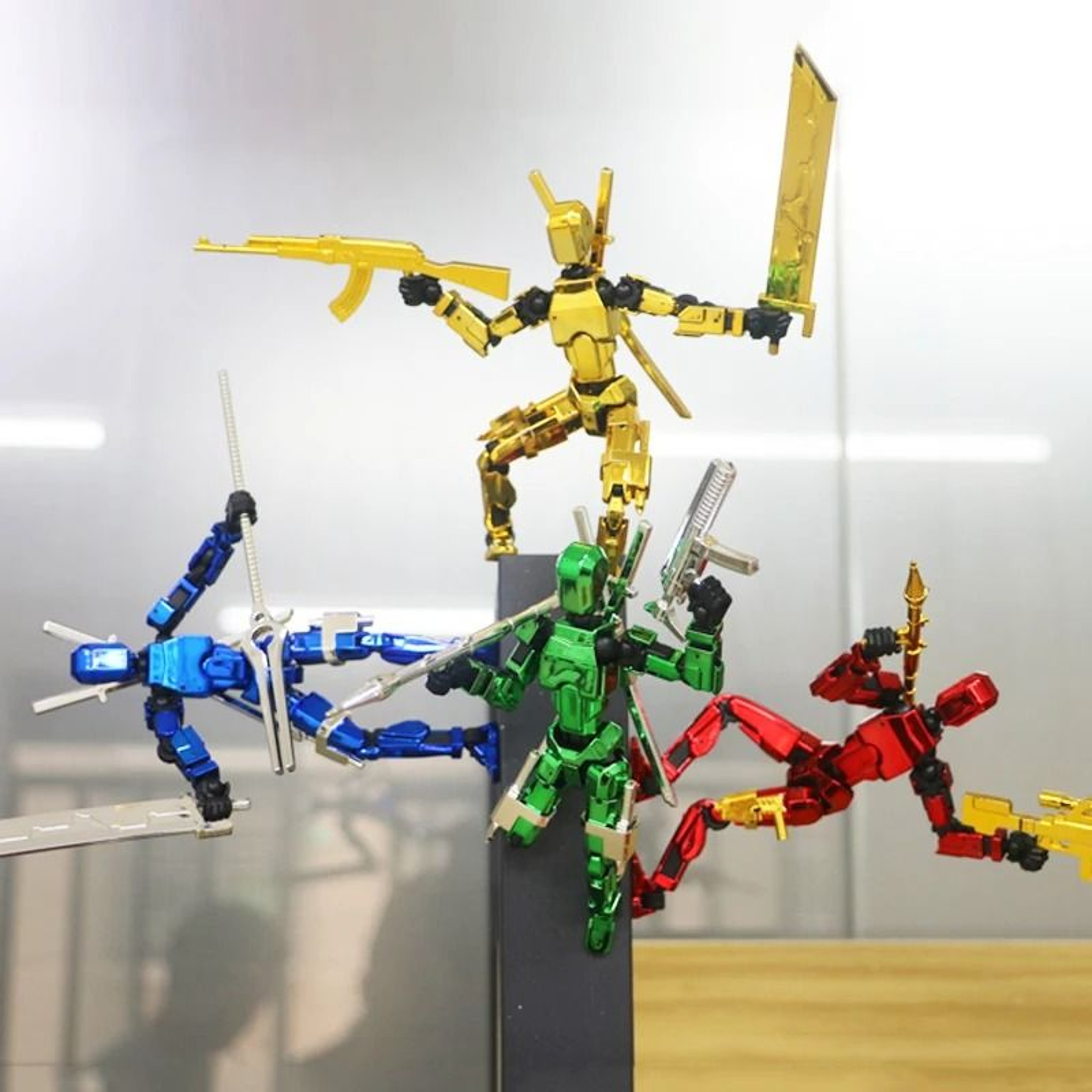 Titan T13 Articulated Robot And Dog Figure Set 3