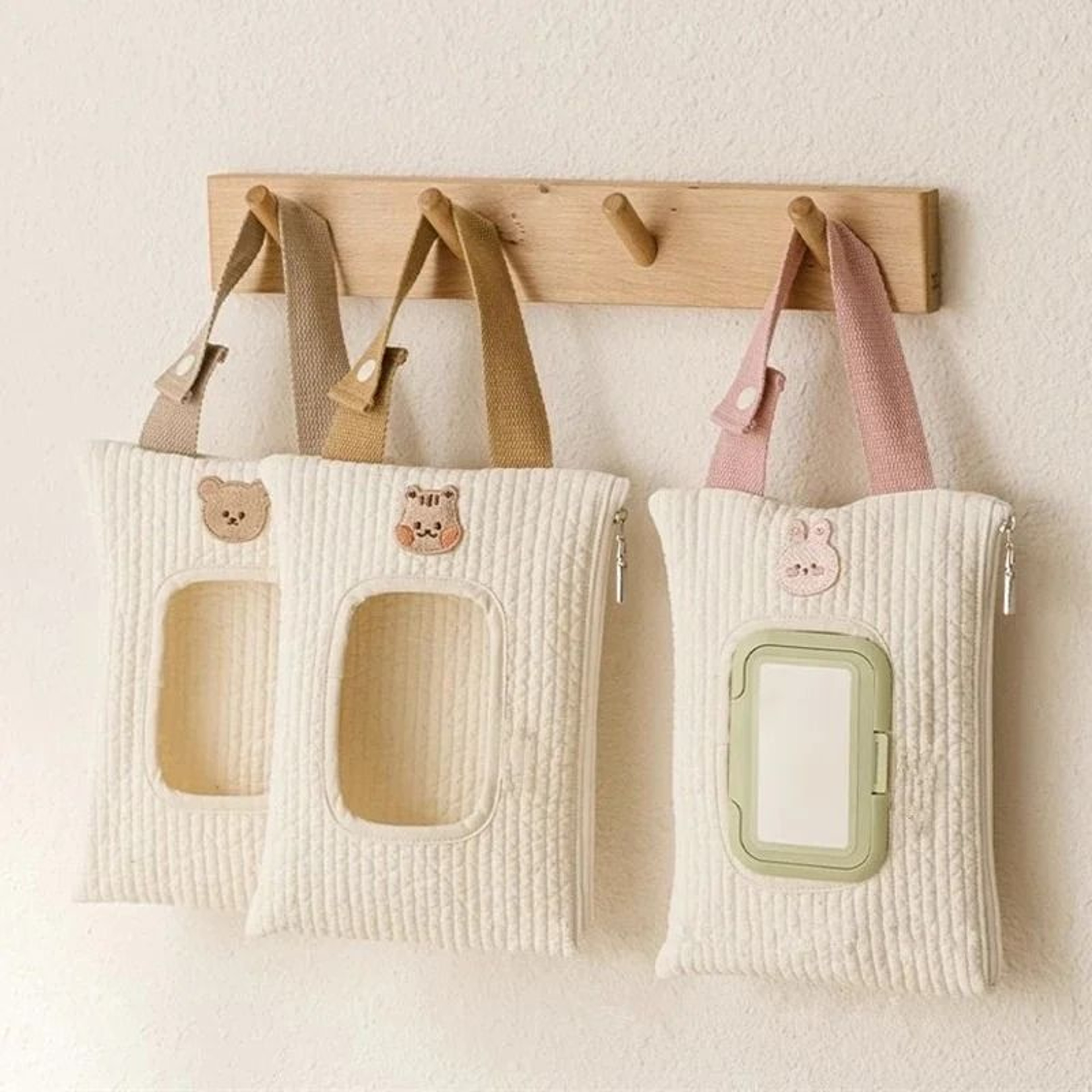 Bear Tissue Holder Hanging Storage Bag For Stroller Car And Travel 0