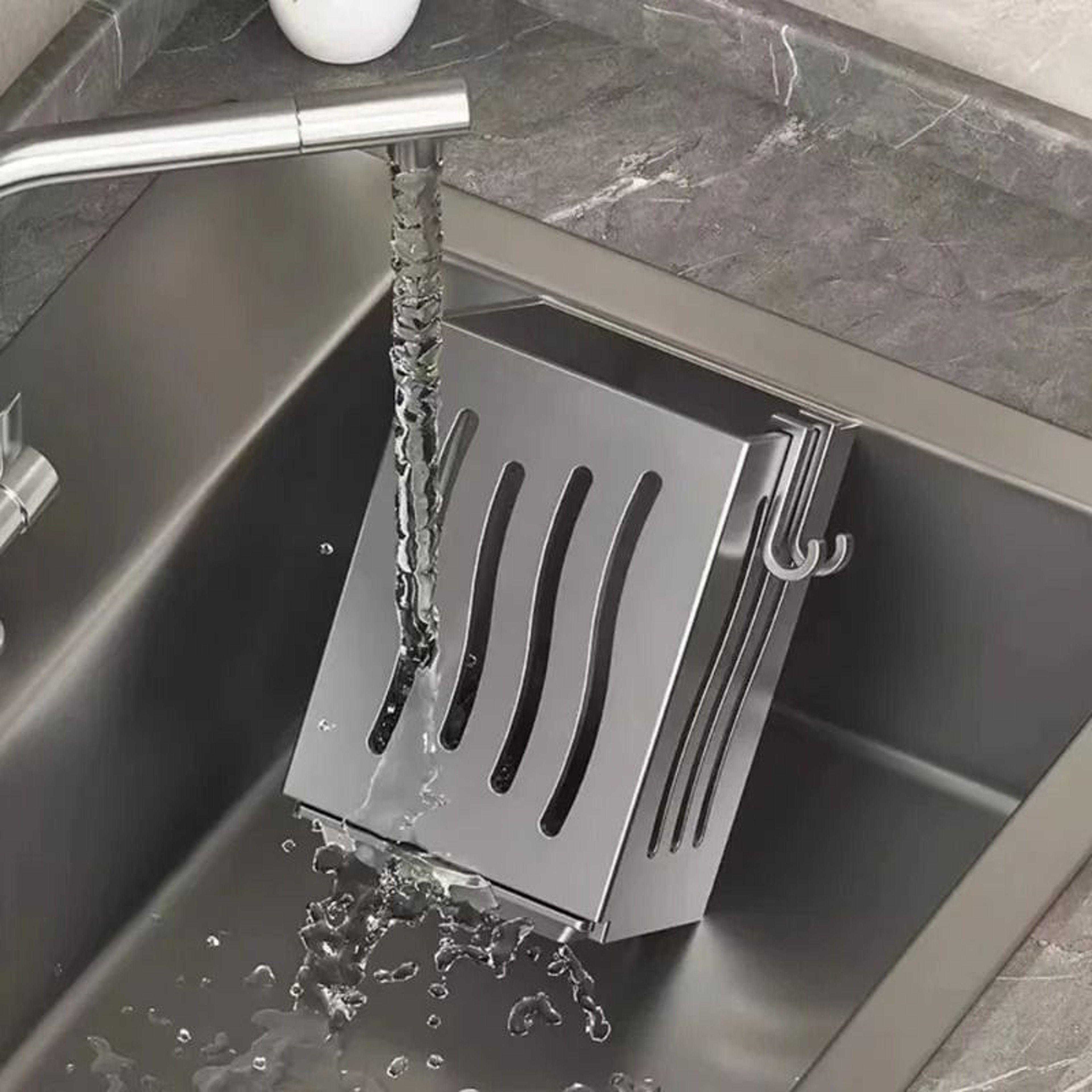 Multifunctional Cutlery Holder With Drain Tray And Hanging Hooks For Kitchen Countertops 4
