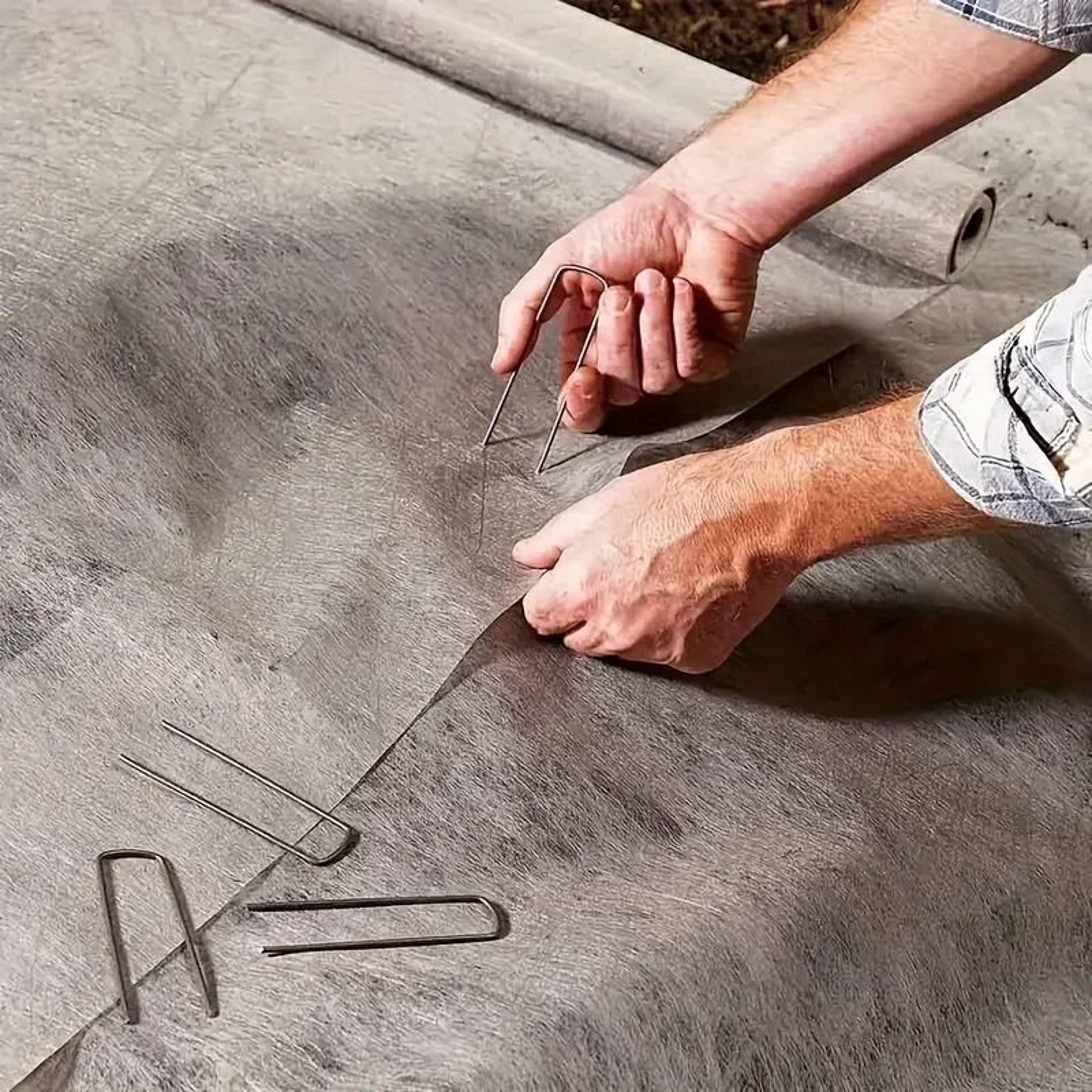 Heavy Duty U Shape Garden Staples And Landscape Stakes 3