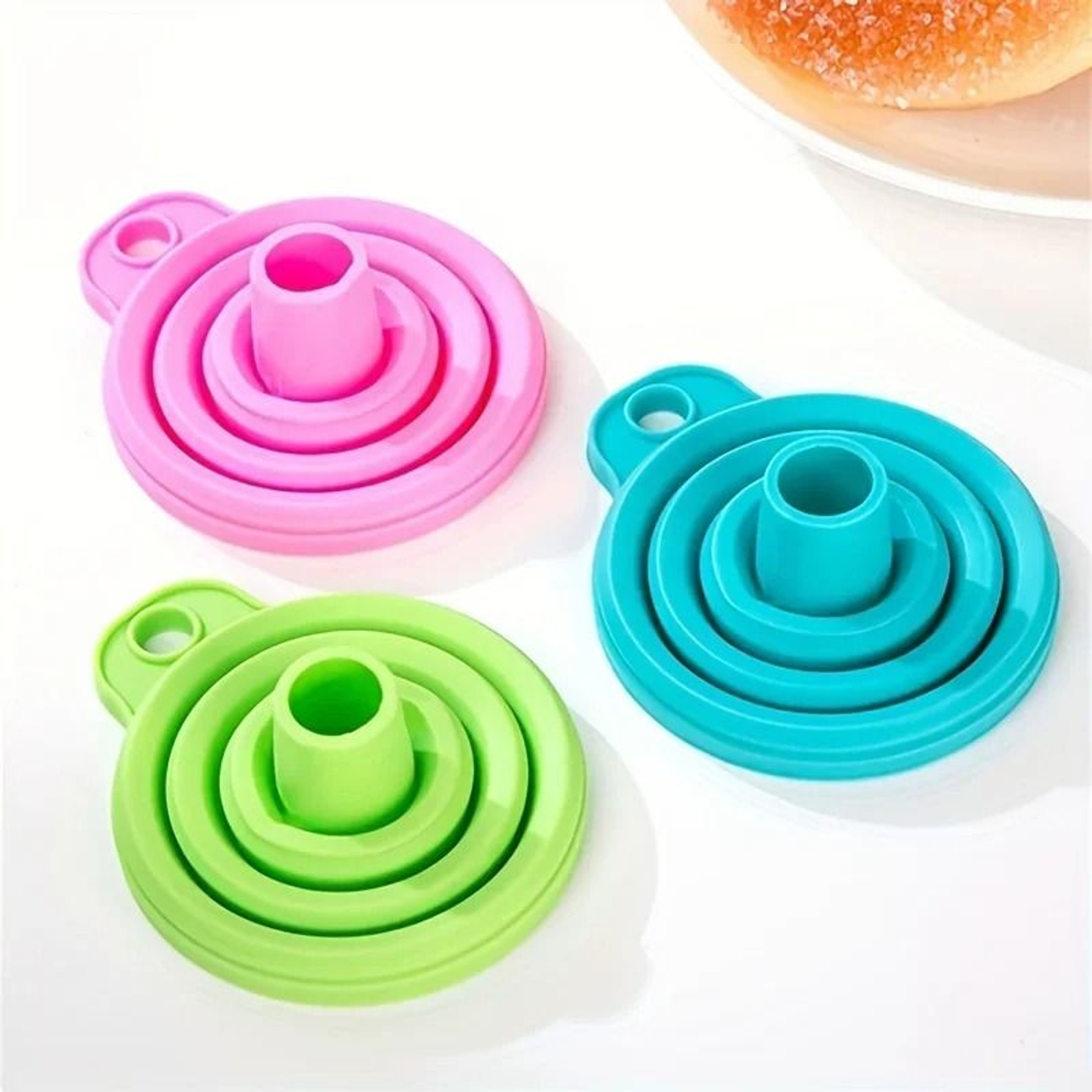 Collapsible Silicone Mini Funnel For Kitchen Cooking And Car Fluid Refilling 1