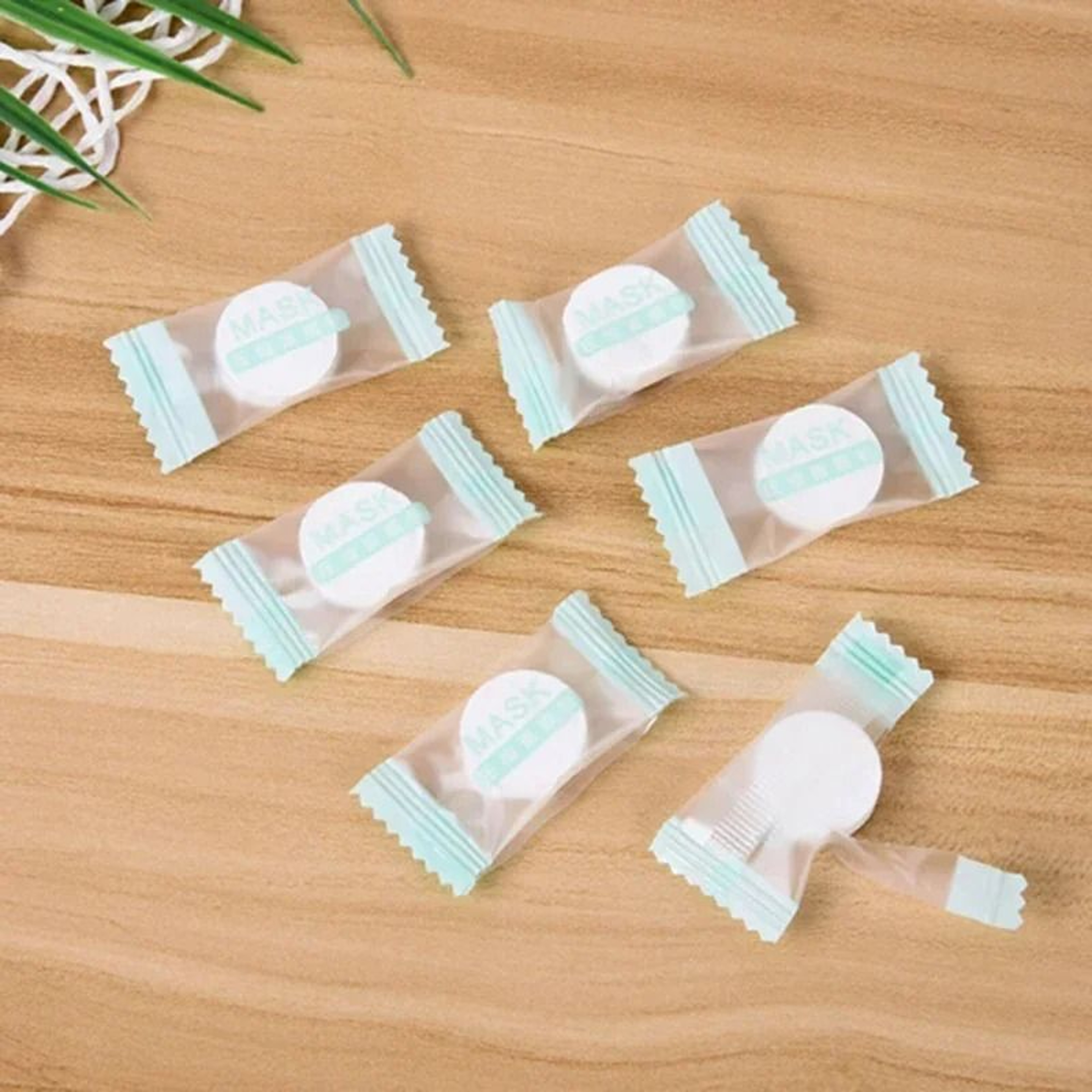 Portable Compressed Granular Face Towels Disposable Cotton Coin Tissues 5
