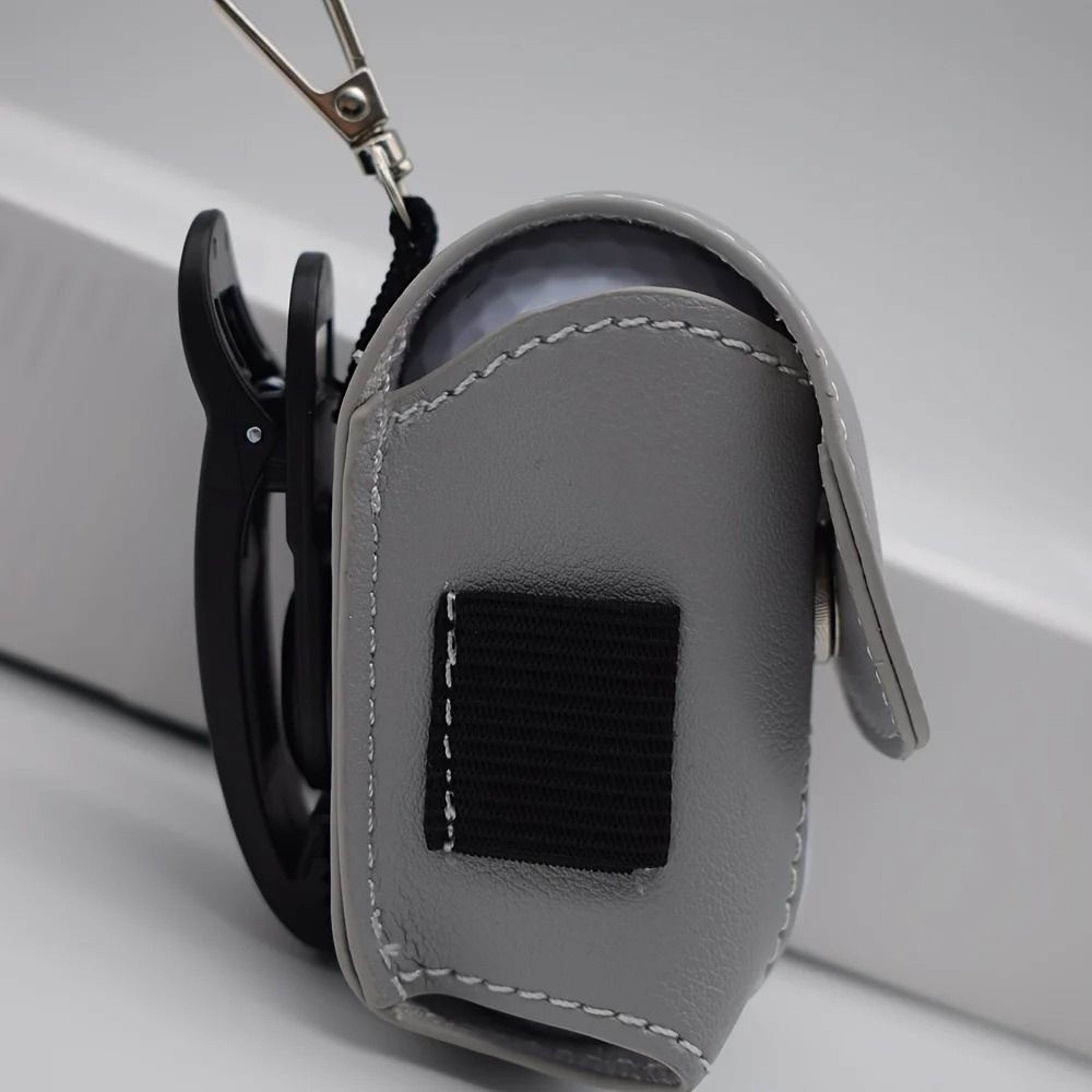 Portable Mini Golf Storage Bag And Small Accessory Purse With Hook 7