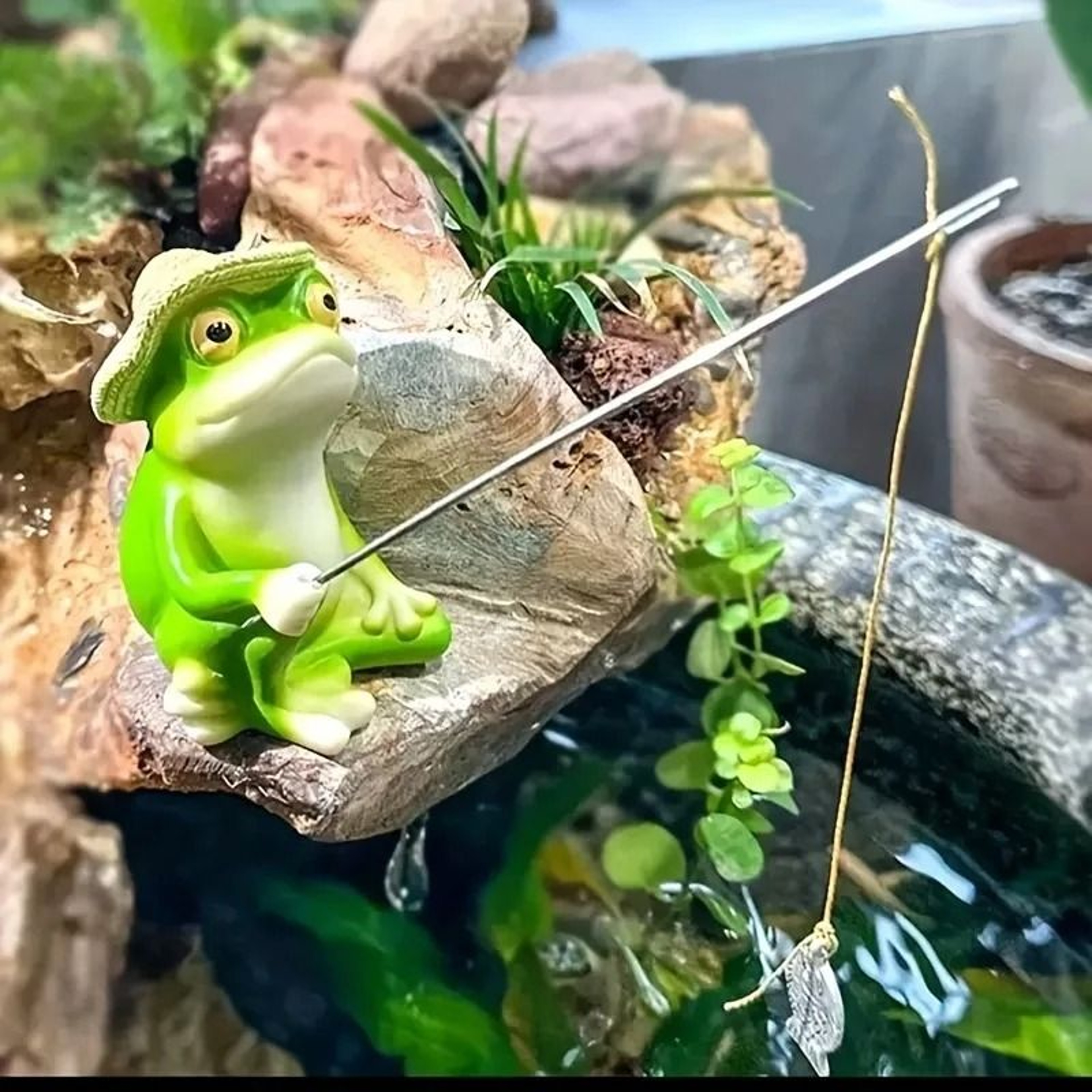 Cartoon Frog Fishing Figurine Creative Cute Resin Animal Sculpture Ornament 2