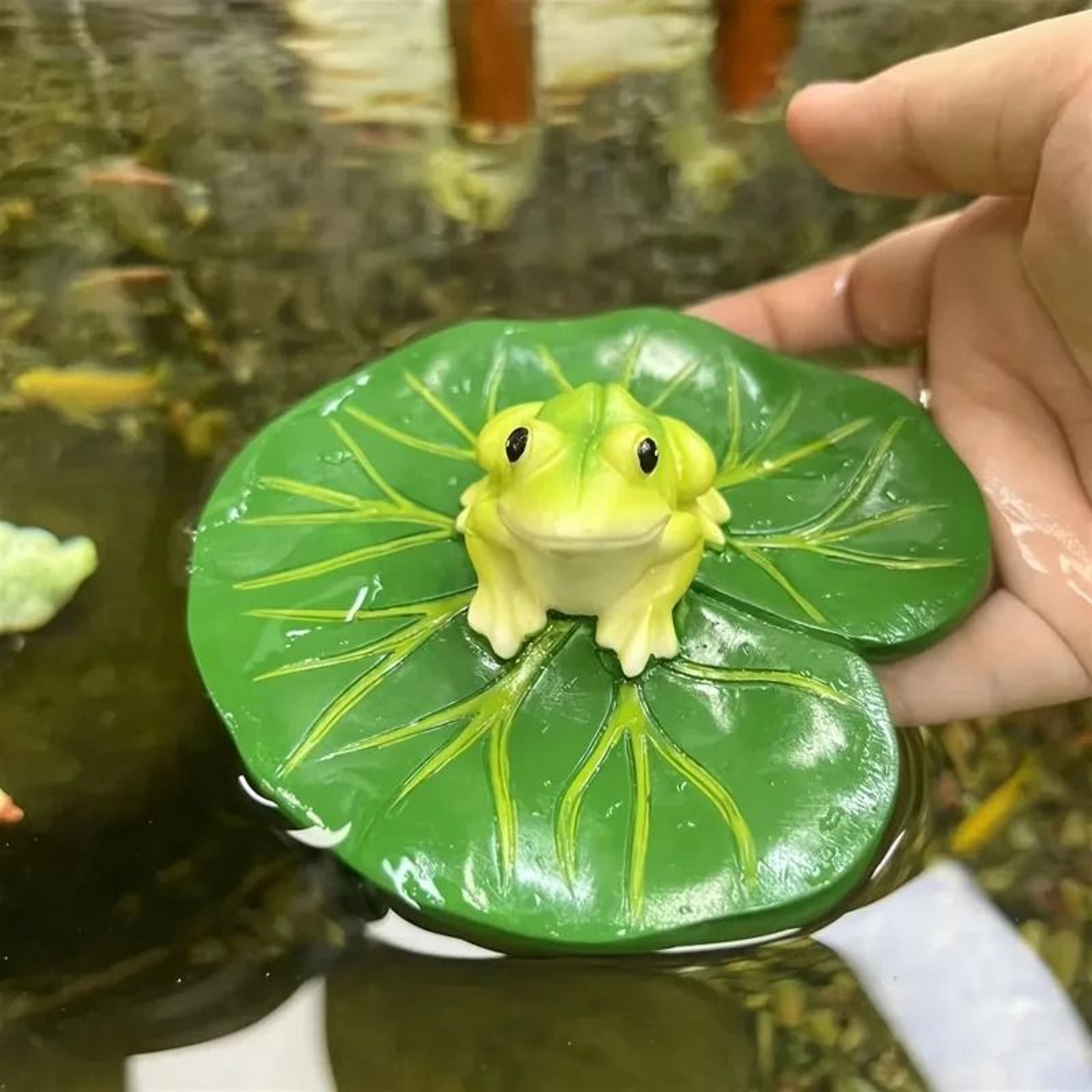 Floating Frog Resin Statue  Creative Water Sculpture For Garden Ponds  Swimming Pools 4