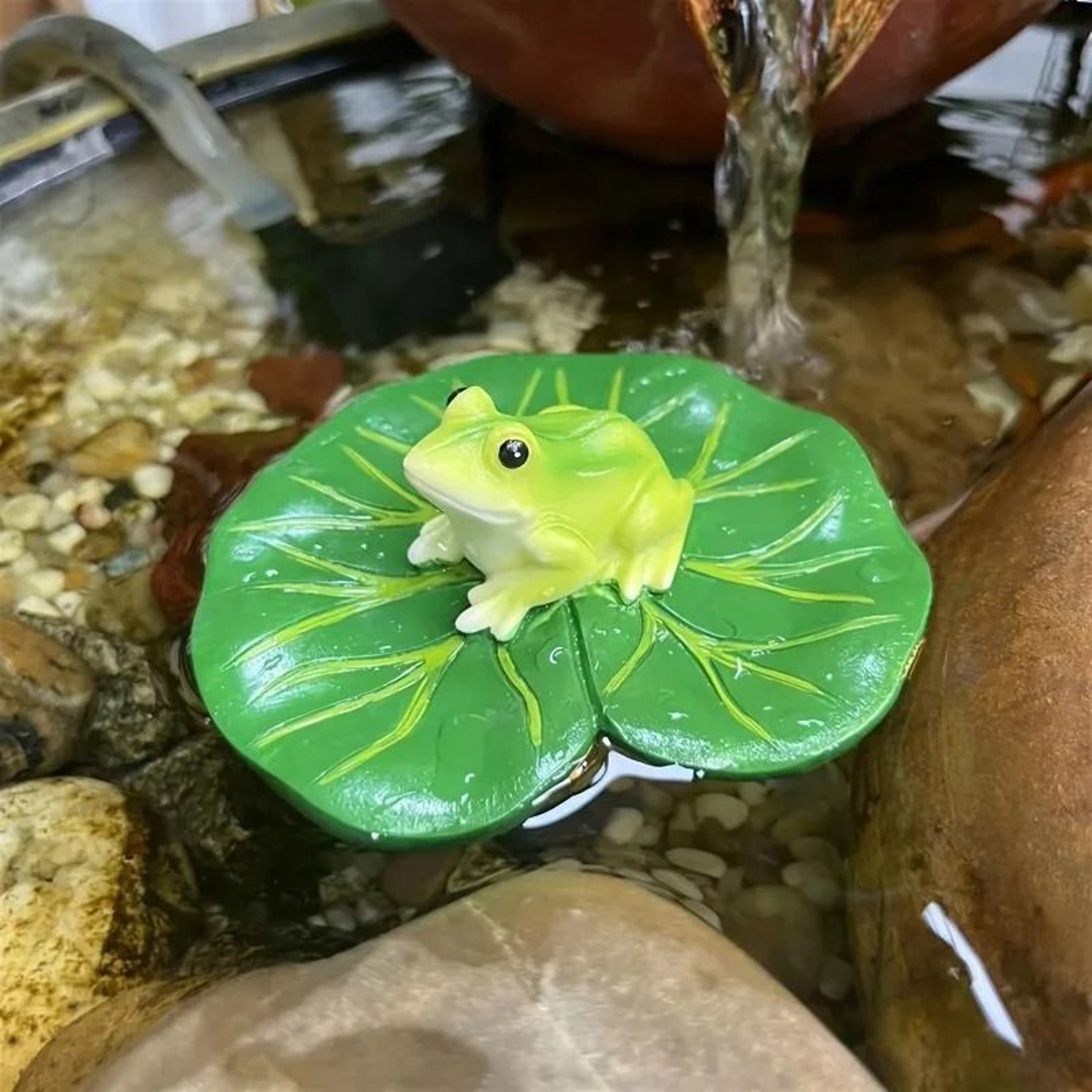 Floating Frog Resin Statue  Creative Water Sculpture For Garden Ponds  Swimming Pools 1