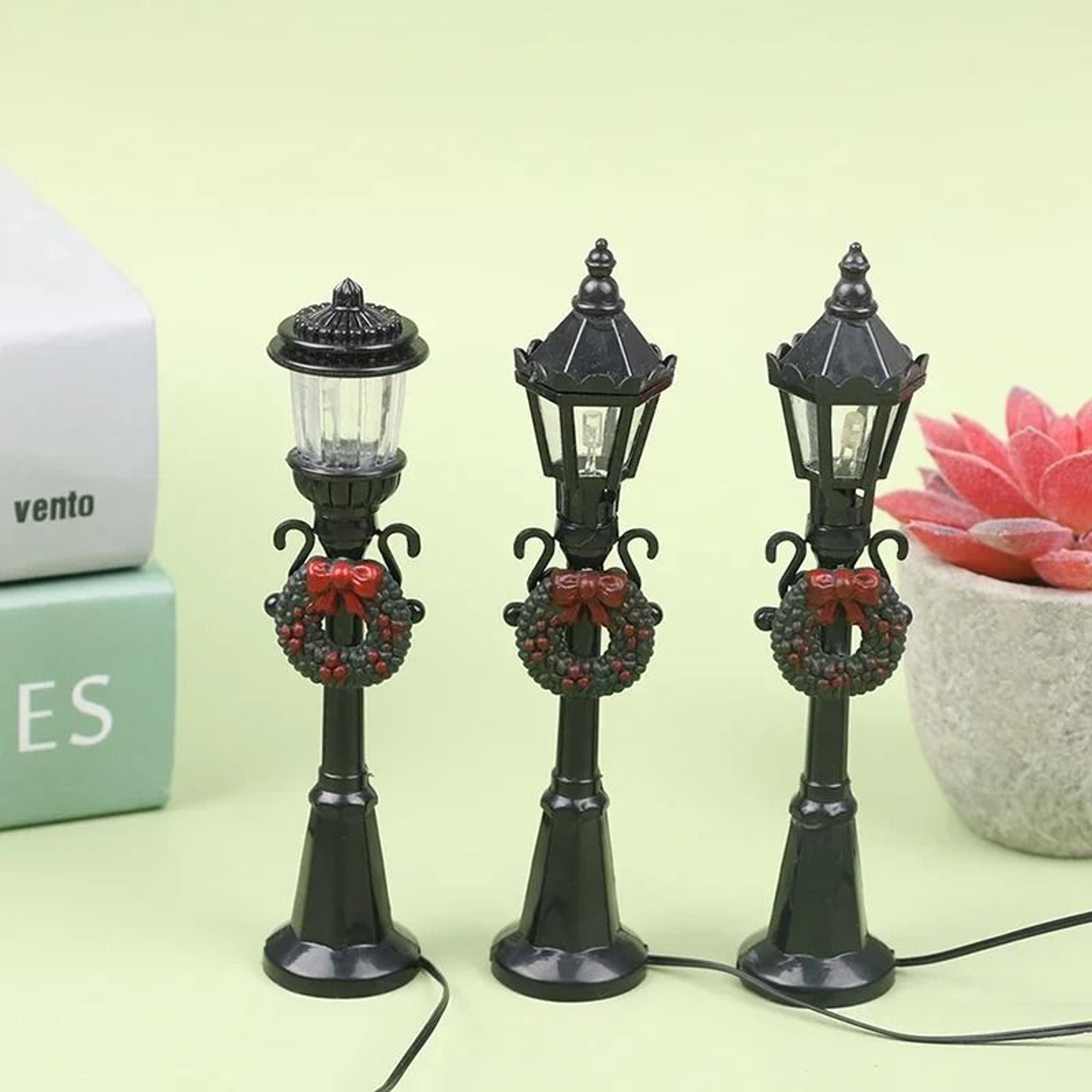 4 Pcs Mini Christmas Street Light Models  Dollhouse Miniature Streetlamps For Micro Landscape  Fair 4
