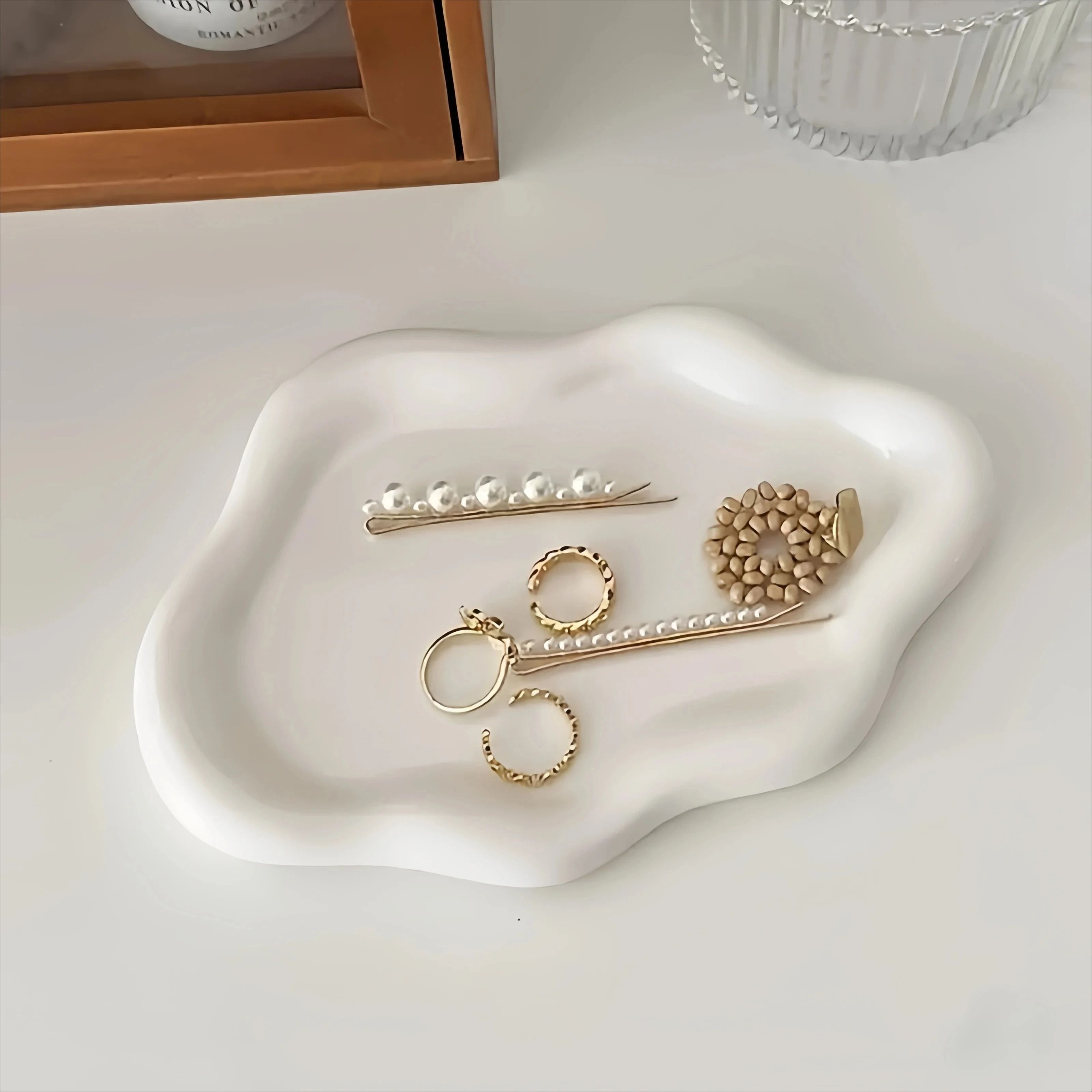 Light Luxury Plastic Storage Tray Decorative Display Plate For Jewelry Perfume Cosmetics And Photo  5
