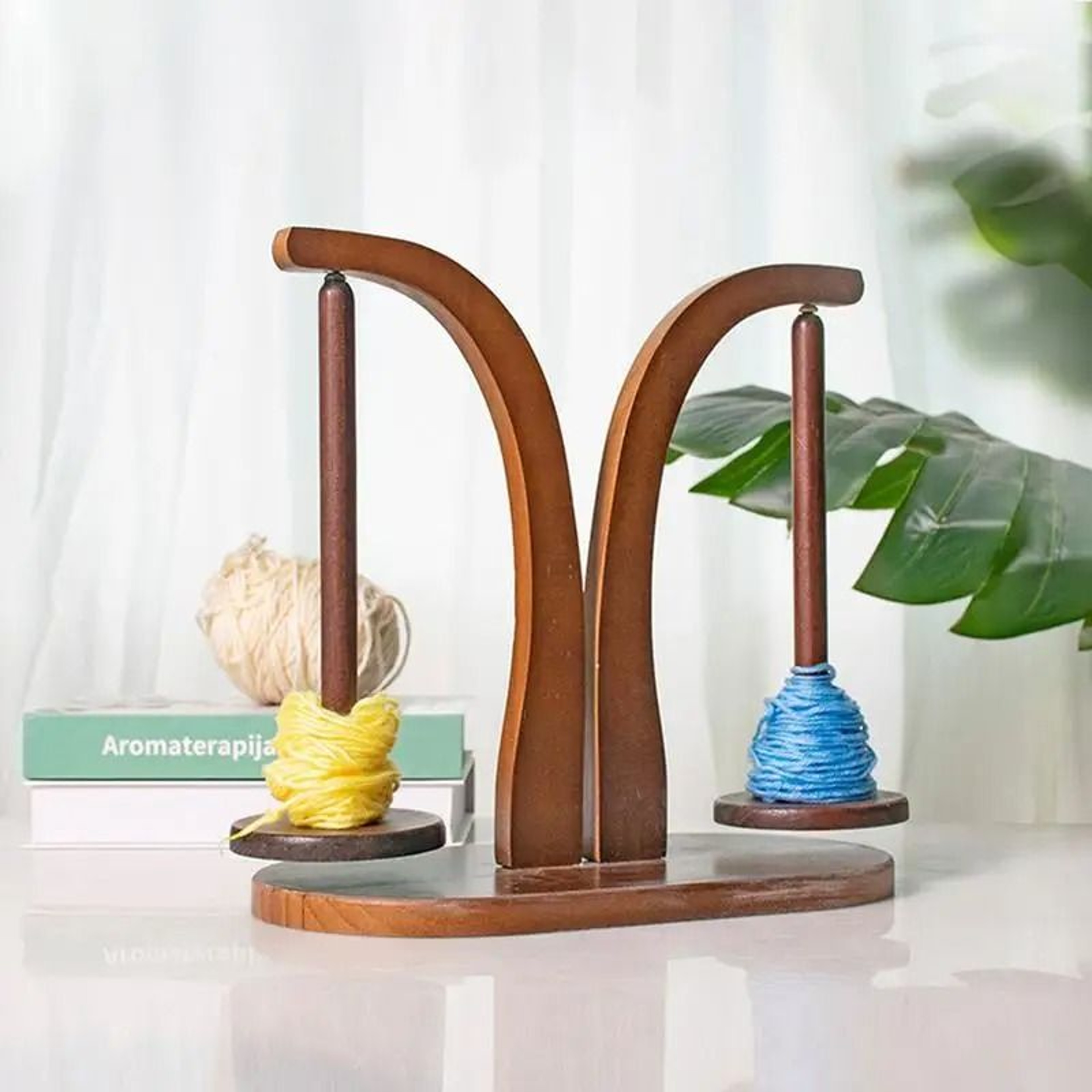 Rotating Magnetic Wooden Yarn Holder Stand Space Saving Spinner With 320g Load Capacity 1