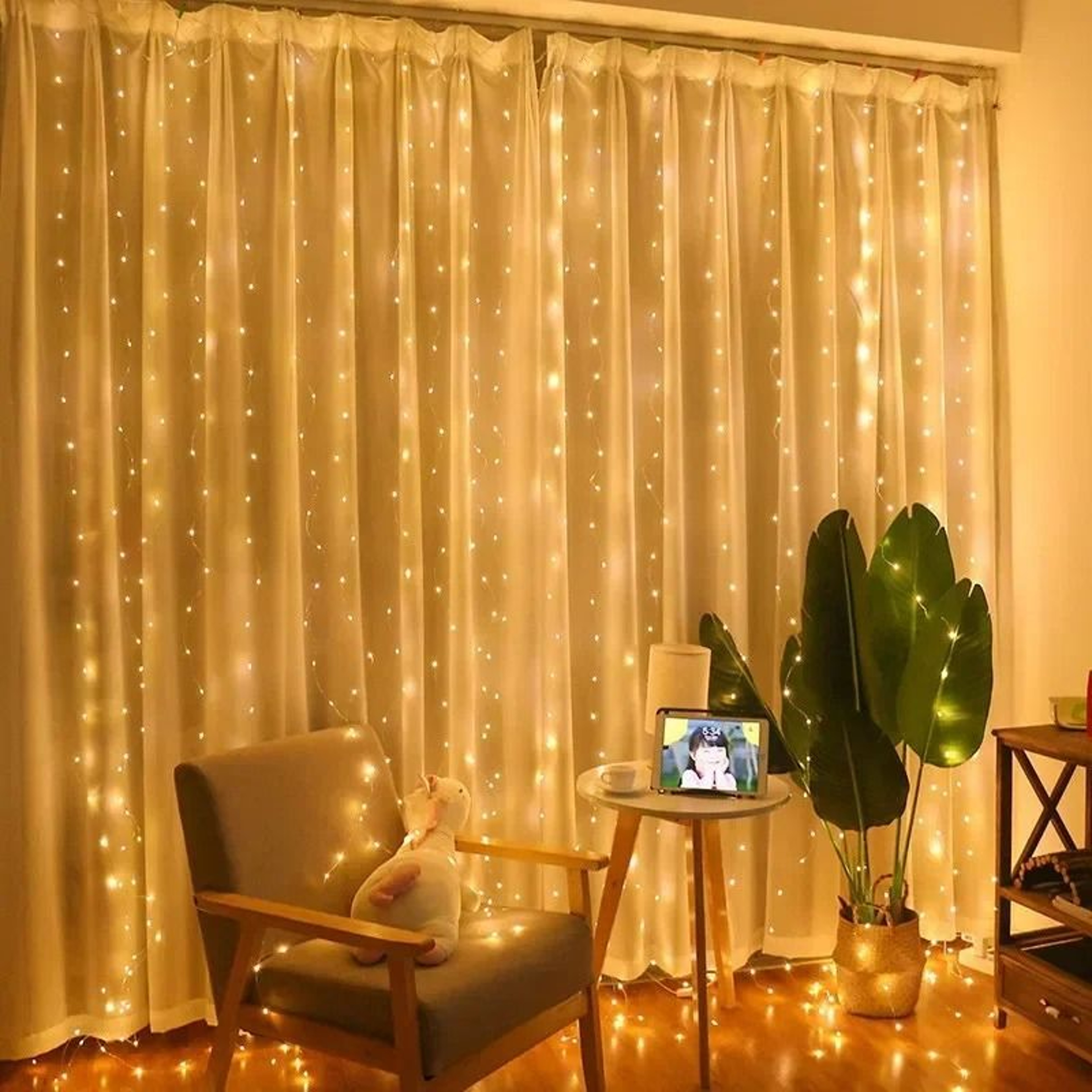 Remote Controlled USB Curtain LED String Lights With 8 Modes For Bedroom And Holiday Decor 2
