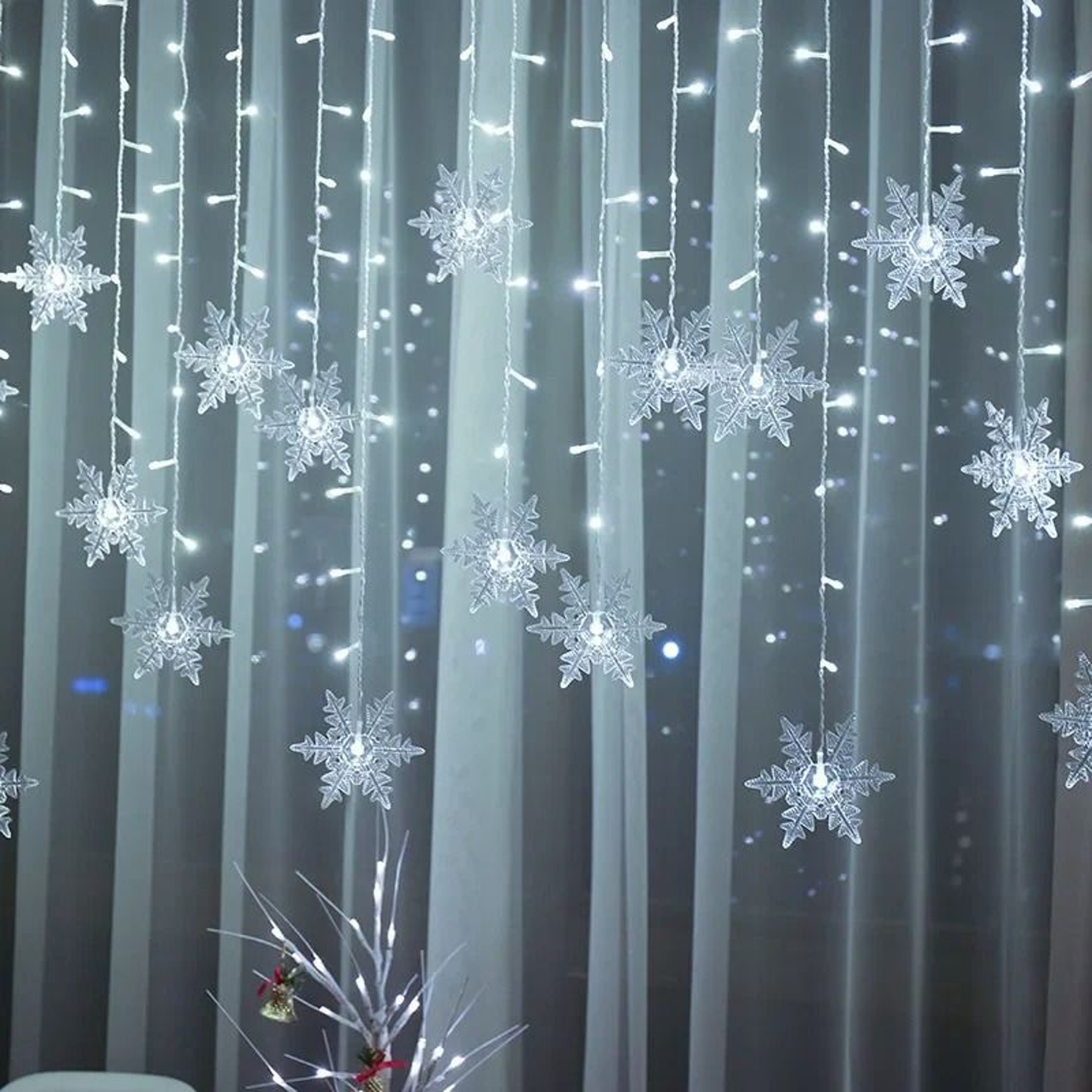 Connectable Snowflake LED Icicle Window Curtain Lights With 8 Flashing Modes USEU Plug For Christma 1