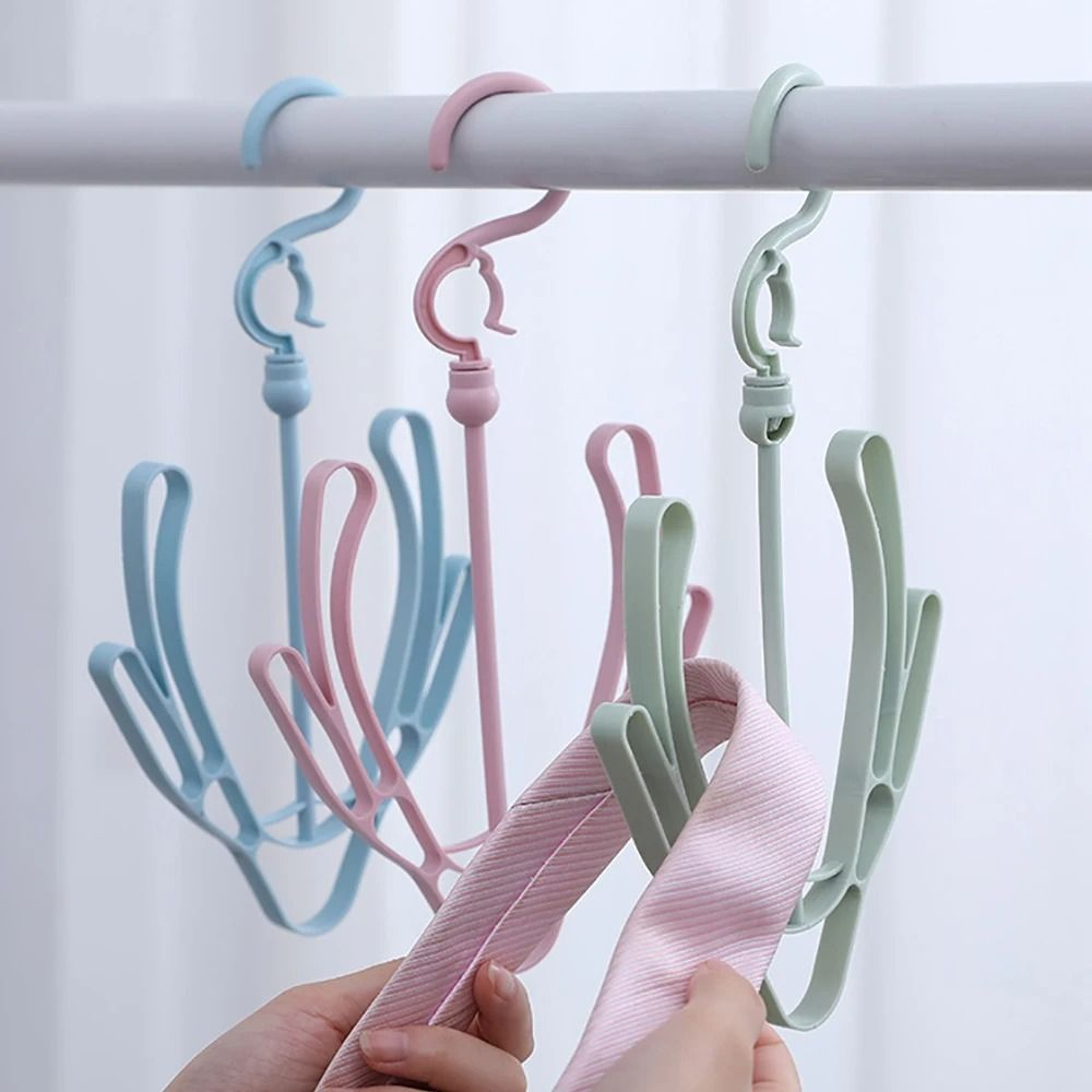Hanging Shoe Drying Hook And Balcony Shoe Organizer Rack 4