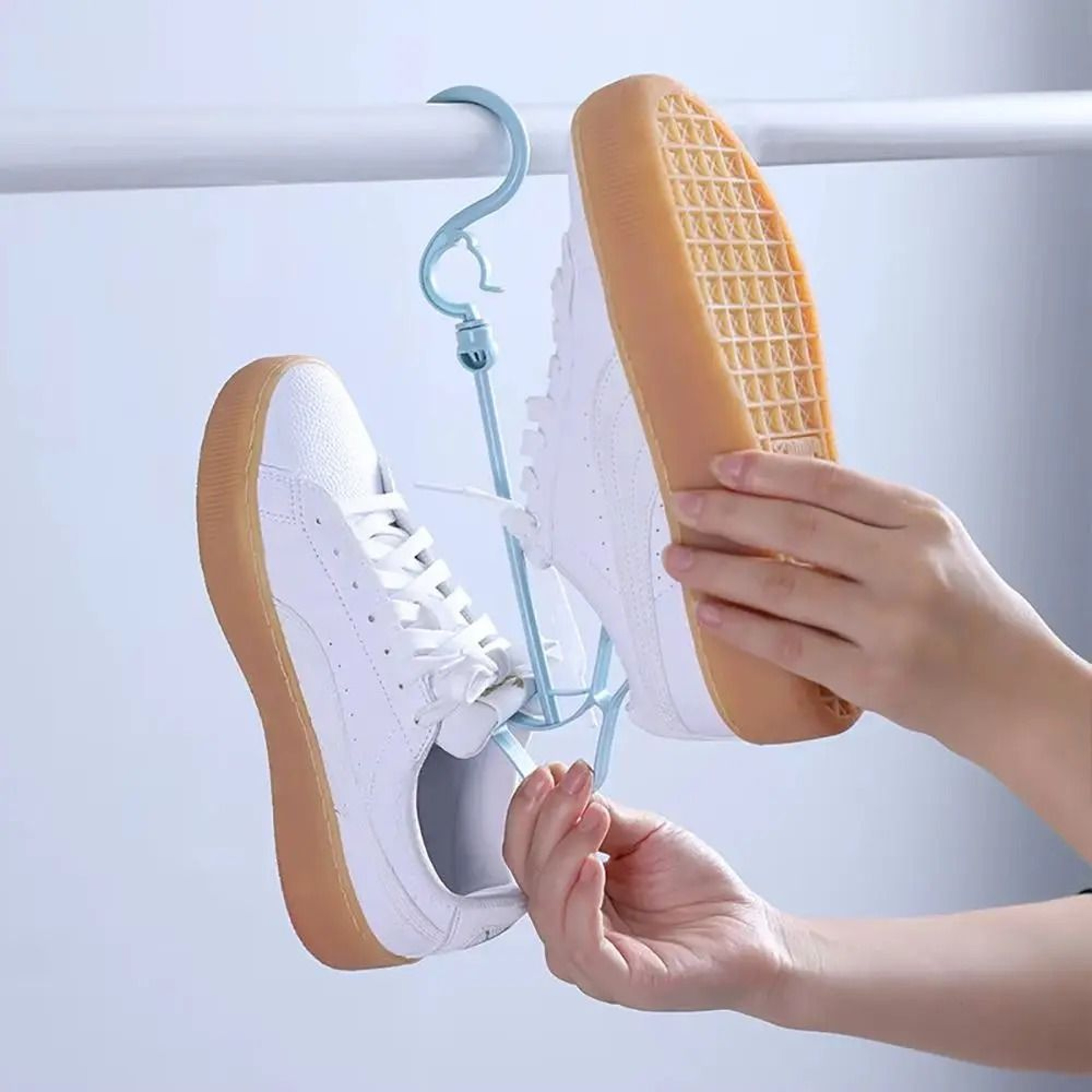Hanging Shoe Drying Hook And Balcony Shoe Organizer Rack 0