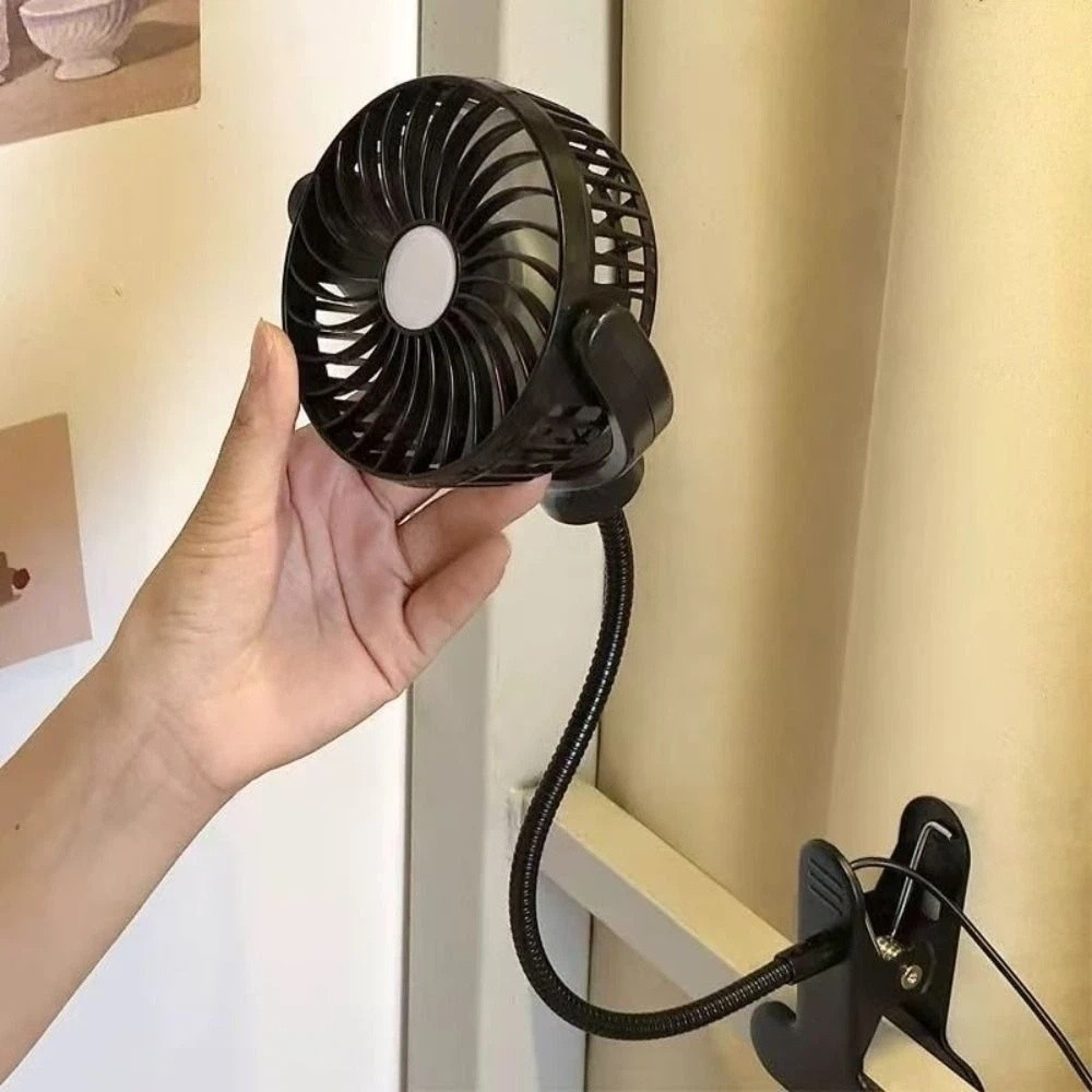 Portable Rechargeable Clip On Desk Fan With Rotatable Clamp For Travel 4