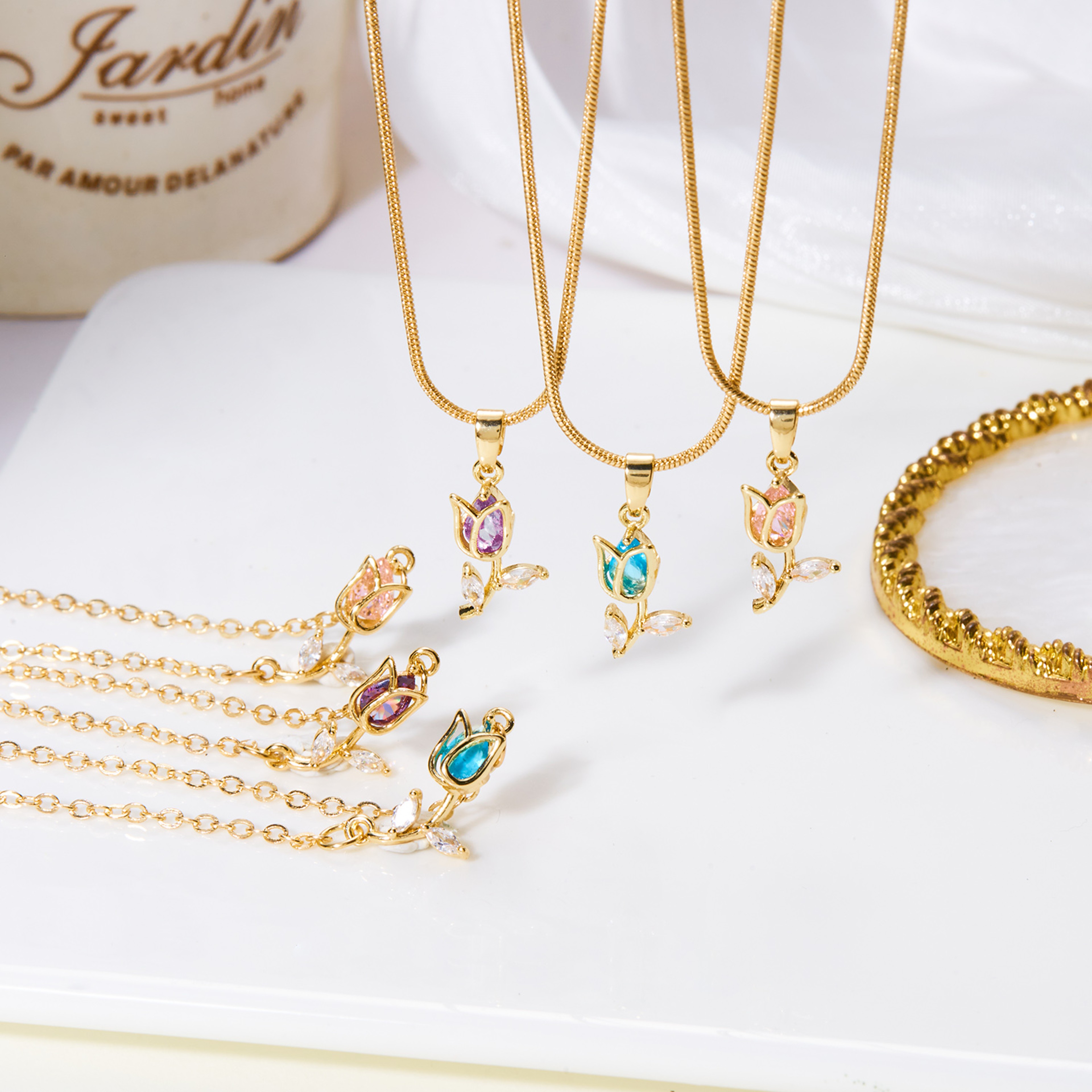 Elegant Stainless Steel Clavicle Chain Light Luxury Zircon Tulip Flower Pendant Necklace For Women  3