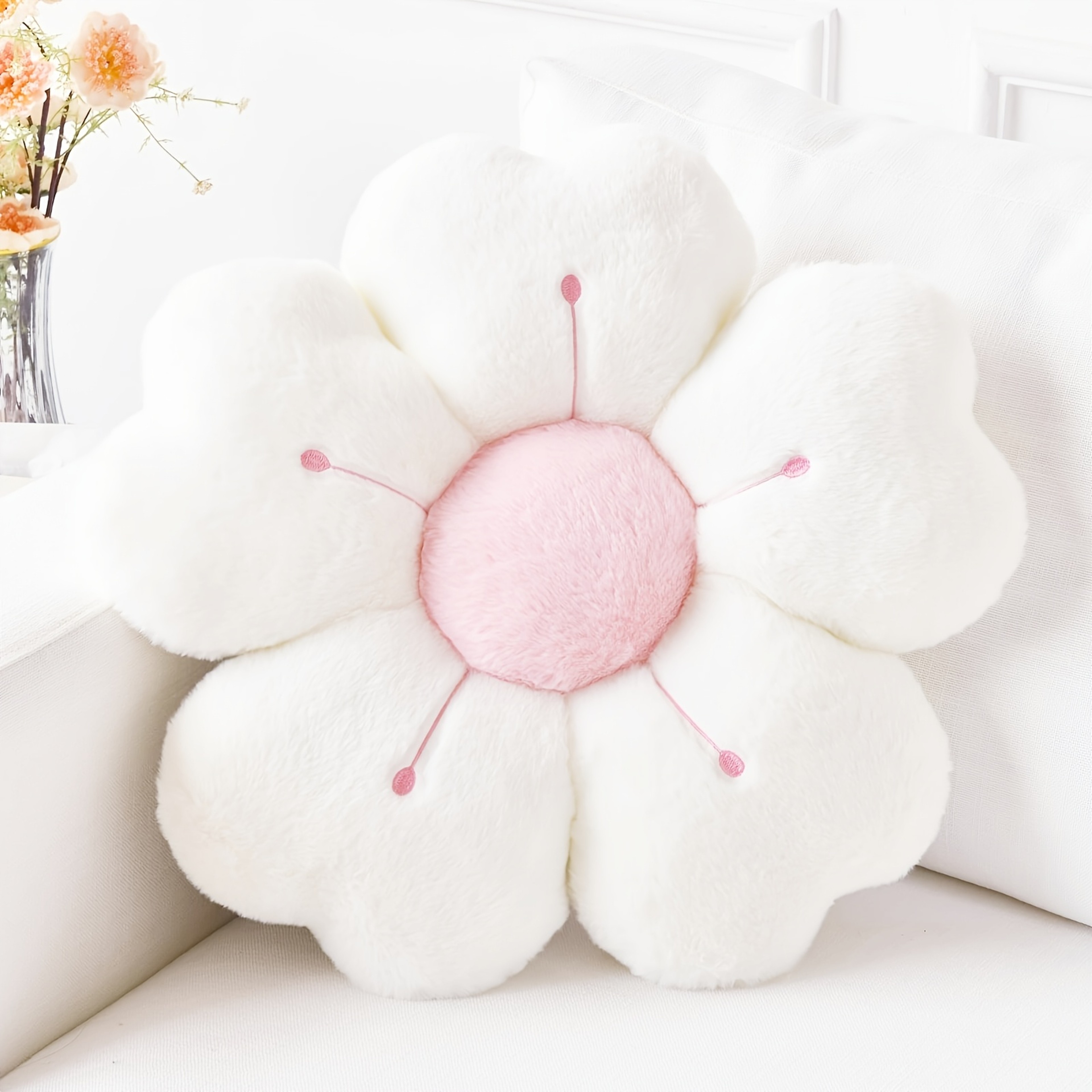 Comfortable Plush Pillow Daisy Flower Shaped Decorative Pad For Sofa And Bed Soft Polyester Fabric 3