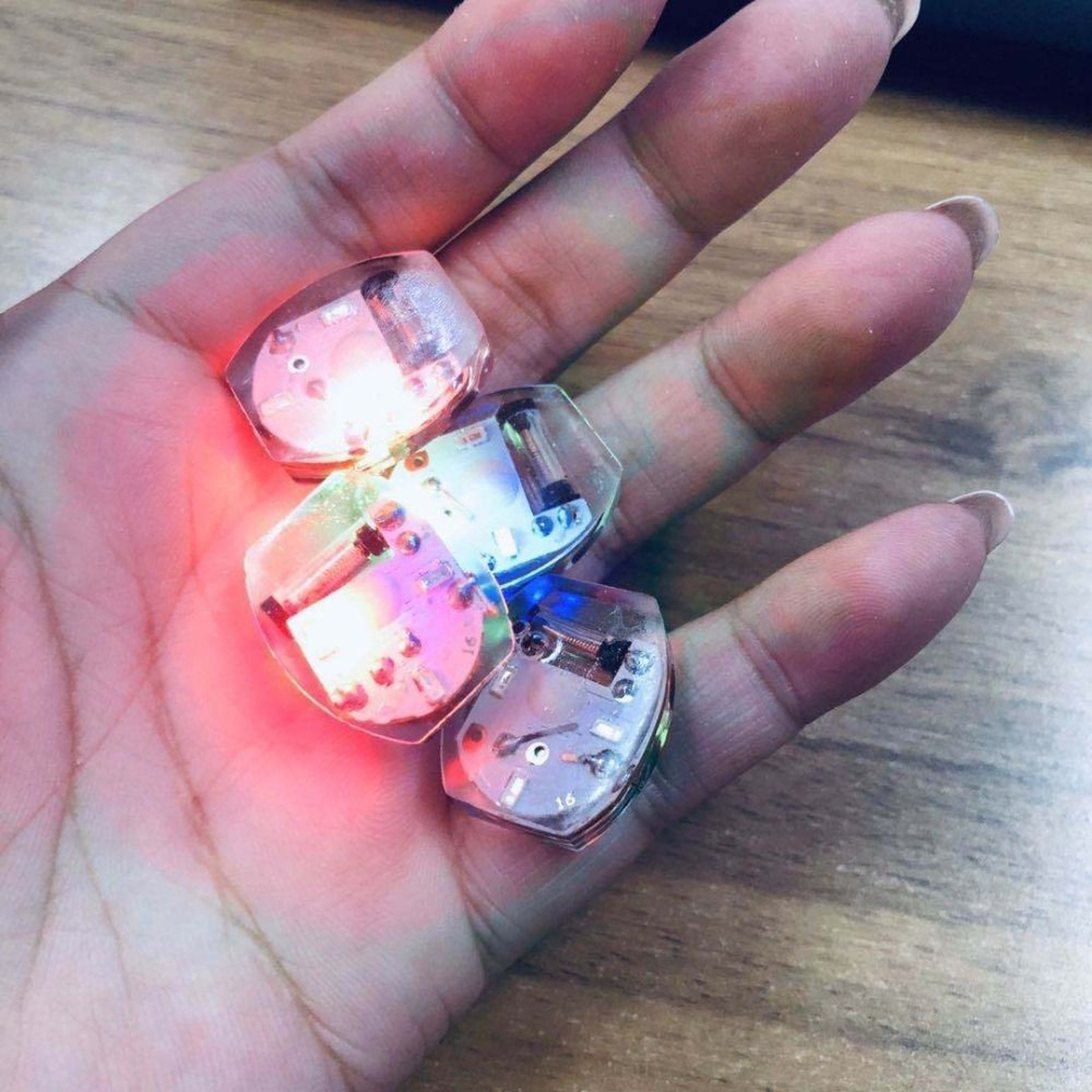 Luminous LED Shoe Light Glowing Vibrating Miniature Shoe Decoration Electronics Lamp Kids Gift 4