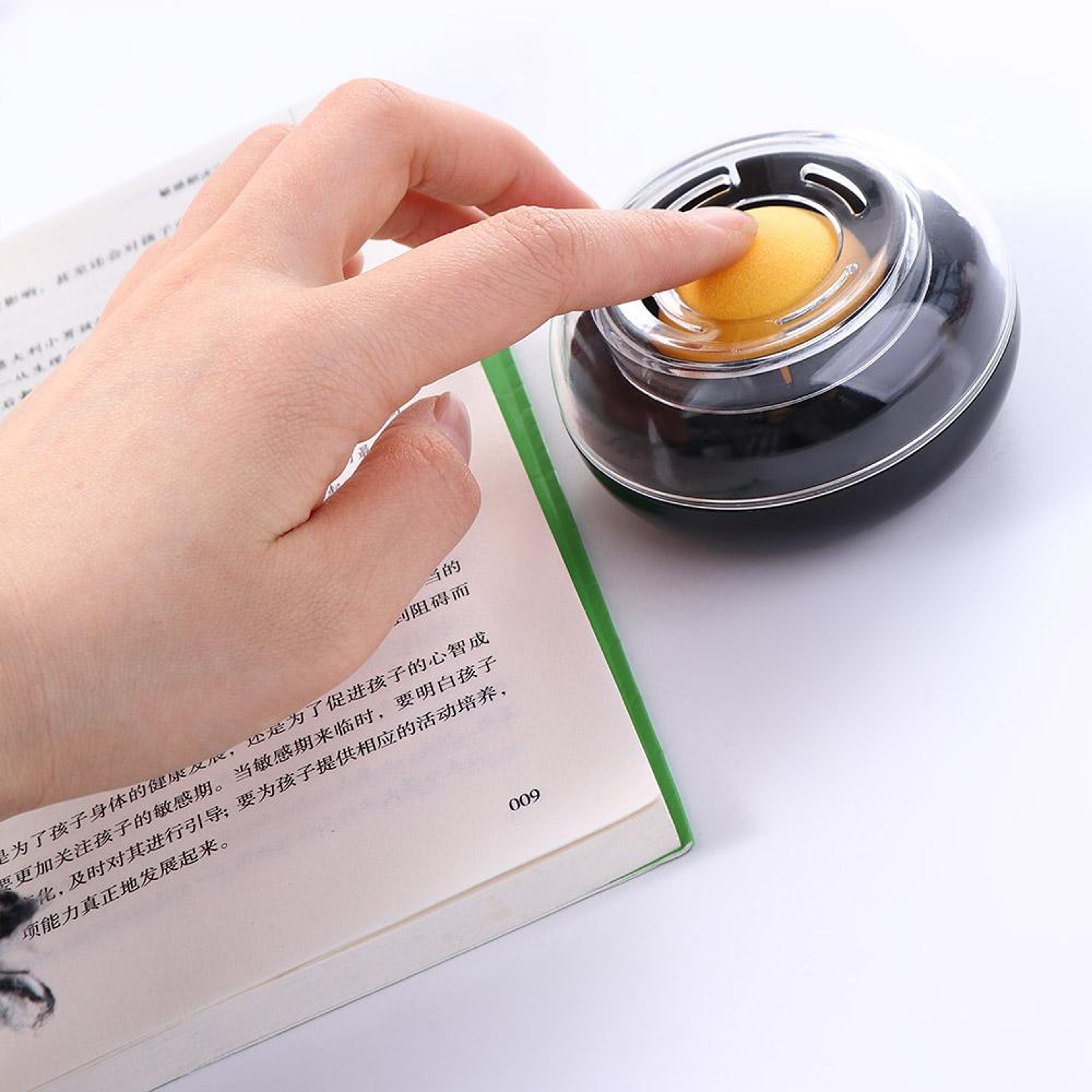 Sponge Finger Wet Tool Plastic Round Case For Casher Counting Money – view 6