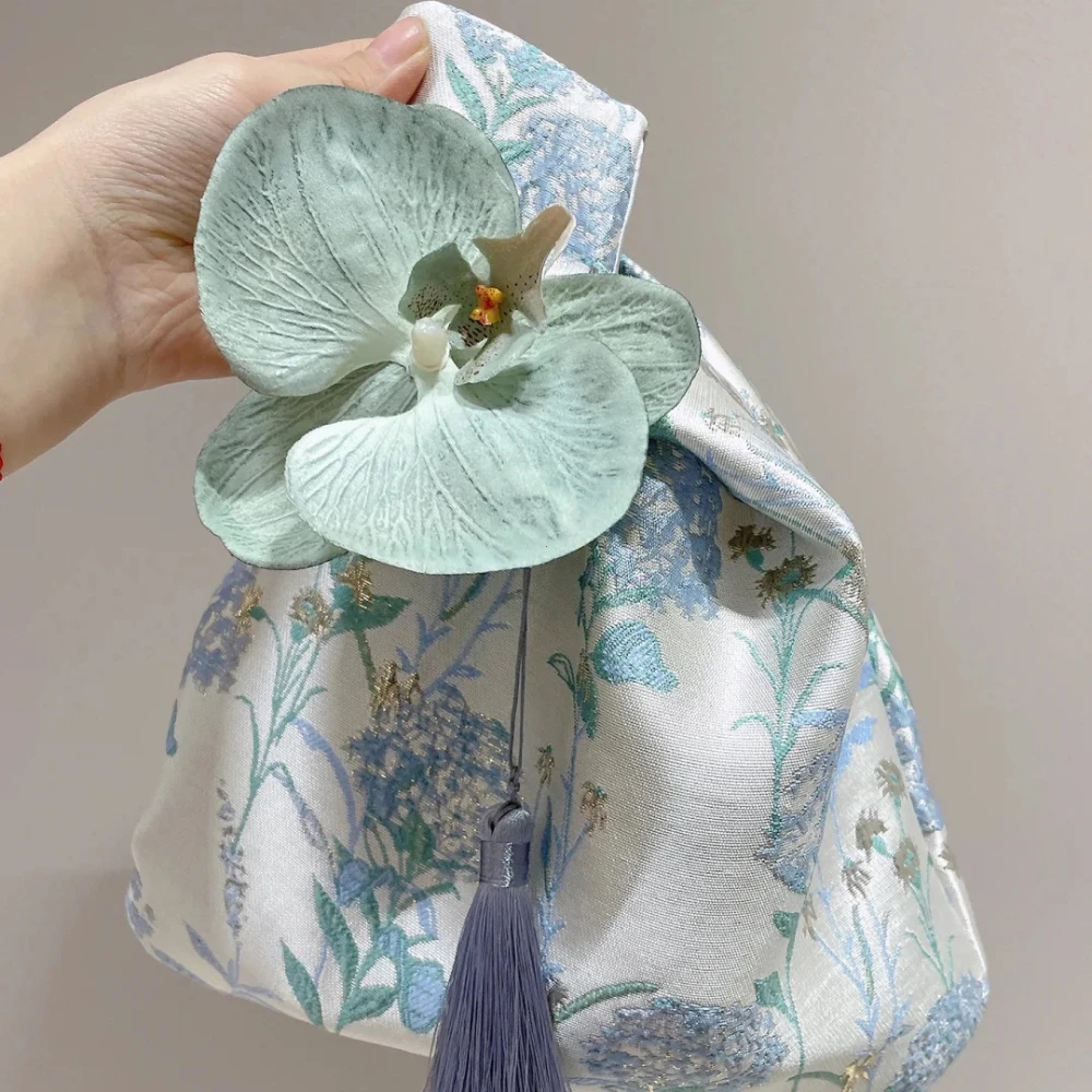 Tassel Knot Wrist Bag Flower Pendant Lunch Bag Cosmetic Bag Small Item Pouch New Style Handbag 3