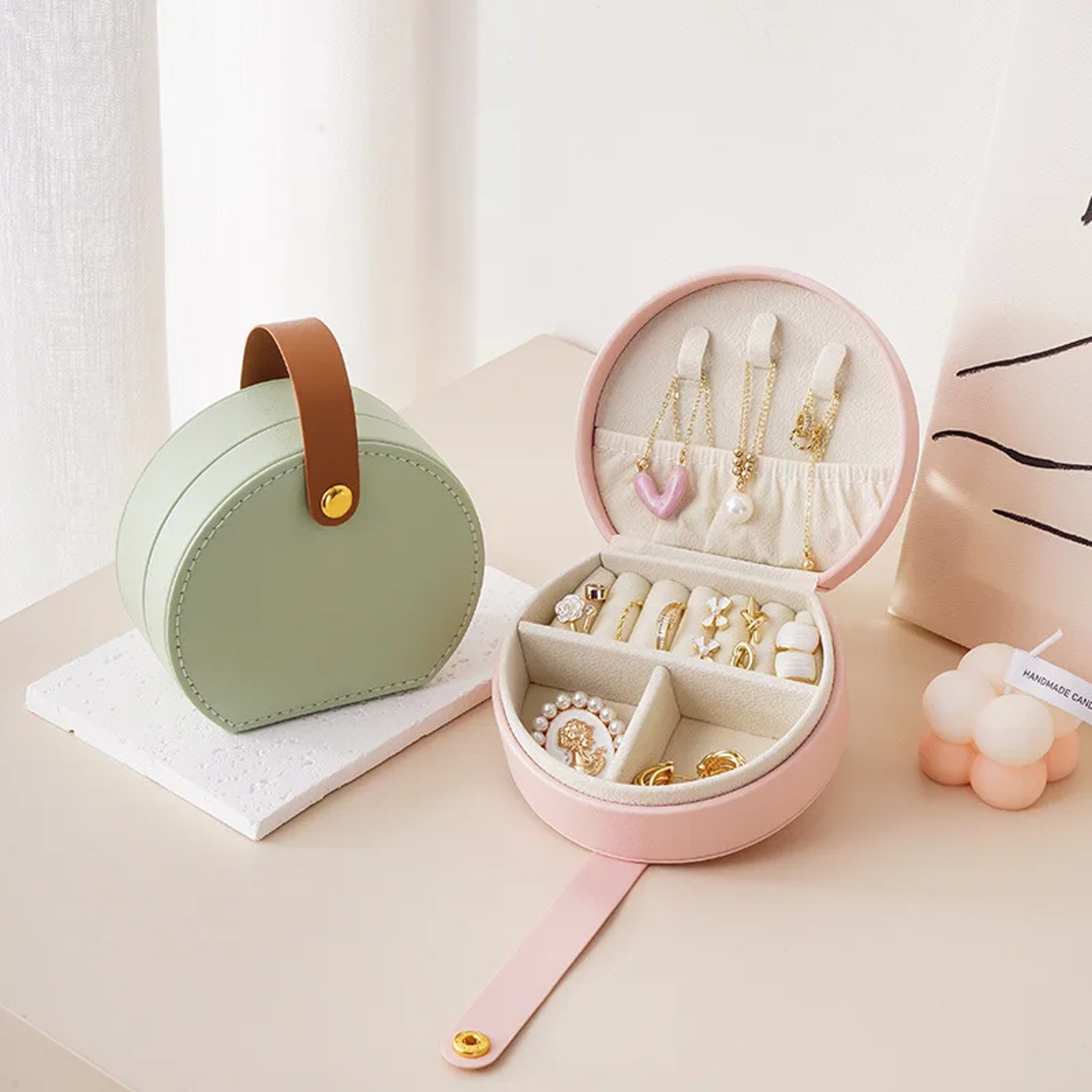 Portable Jewelry Organizer Leather Travel Case Mini Jewelry Box for Rings Earrings Necklace Storage Display Handbag – view 1