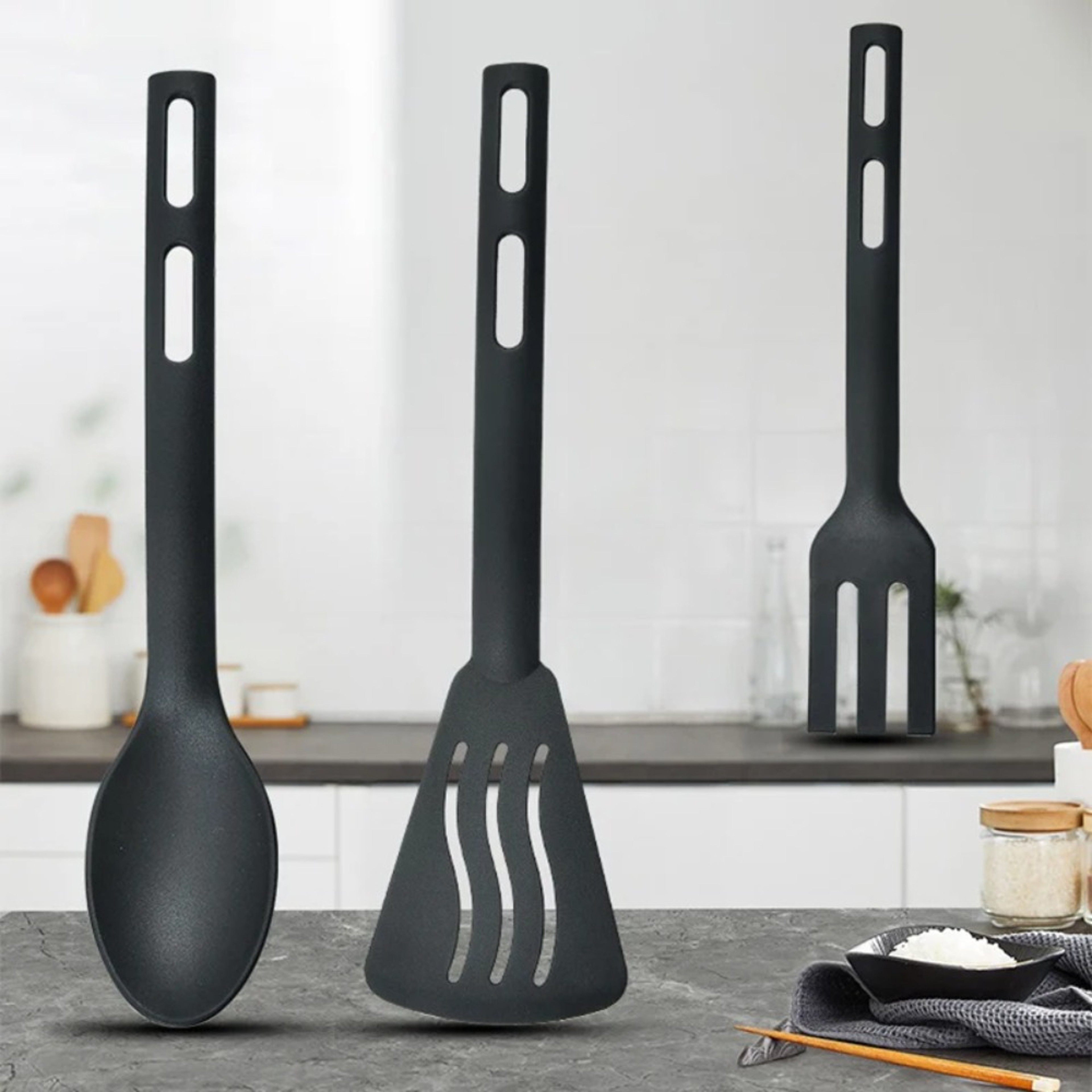 Portable Non Stick Heat Resistant Kitchen Utensils Set Comfortable Handle Nylon Cooking Accessories 1