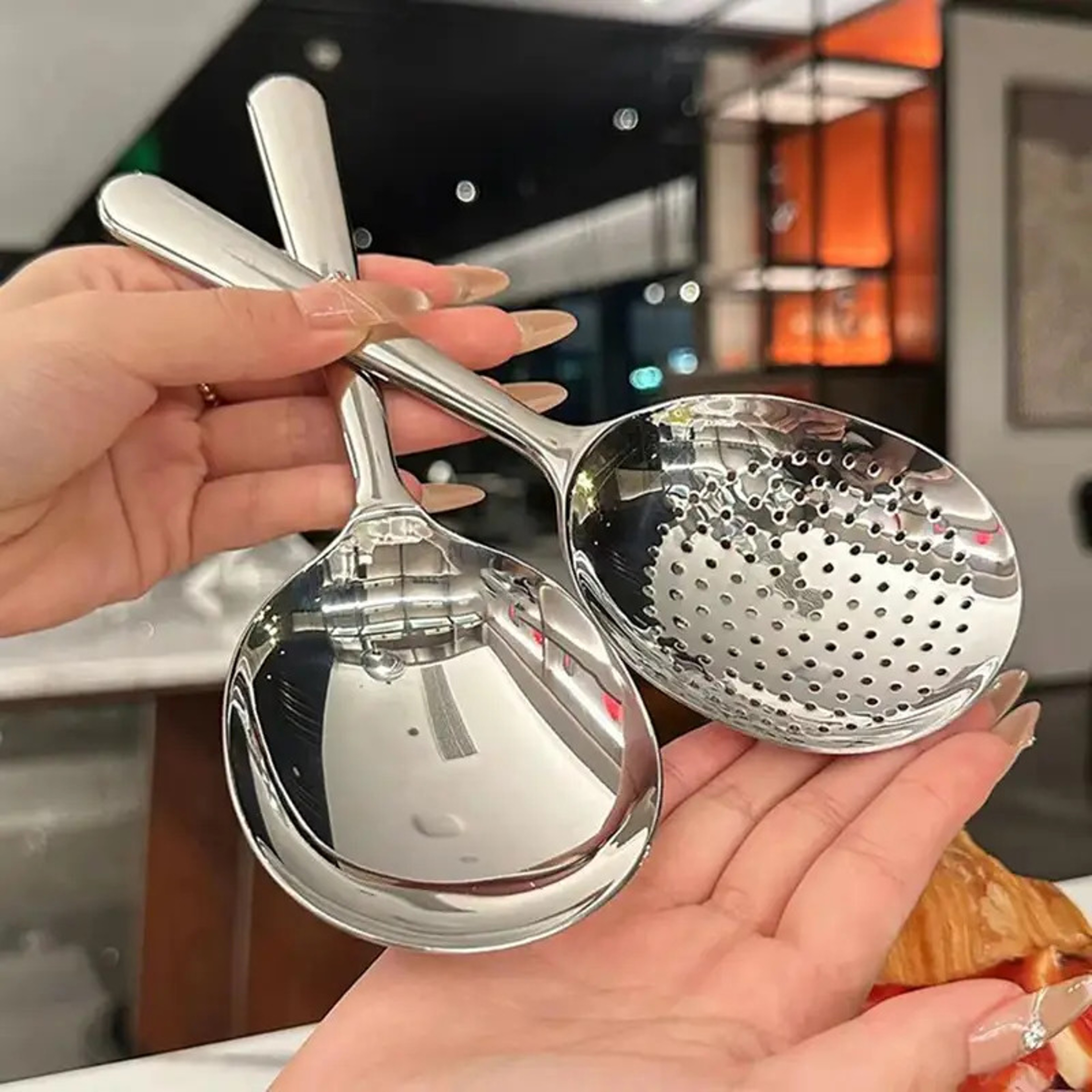 Stainless Steel Soup Ladles Rice Serving Spoon Heat Insulated Handle with Drain Hole Kitchen Utensils for Everyday Use – view 1