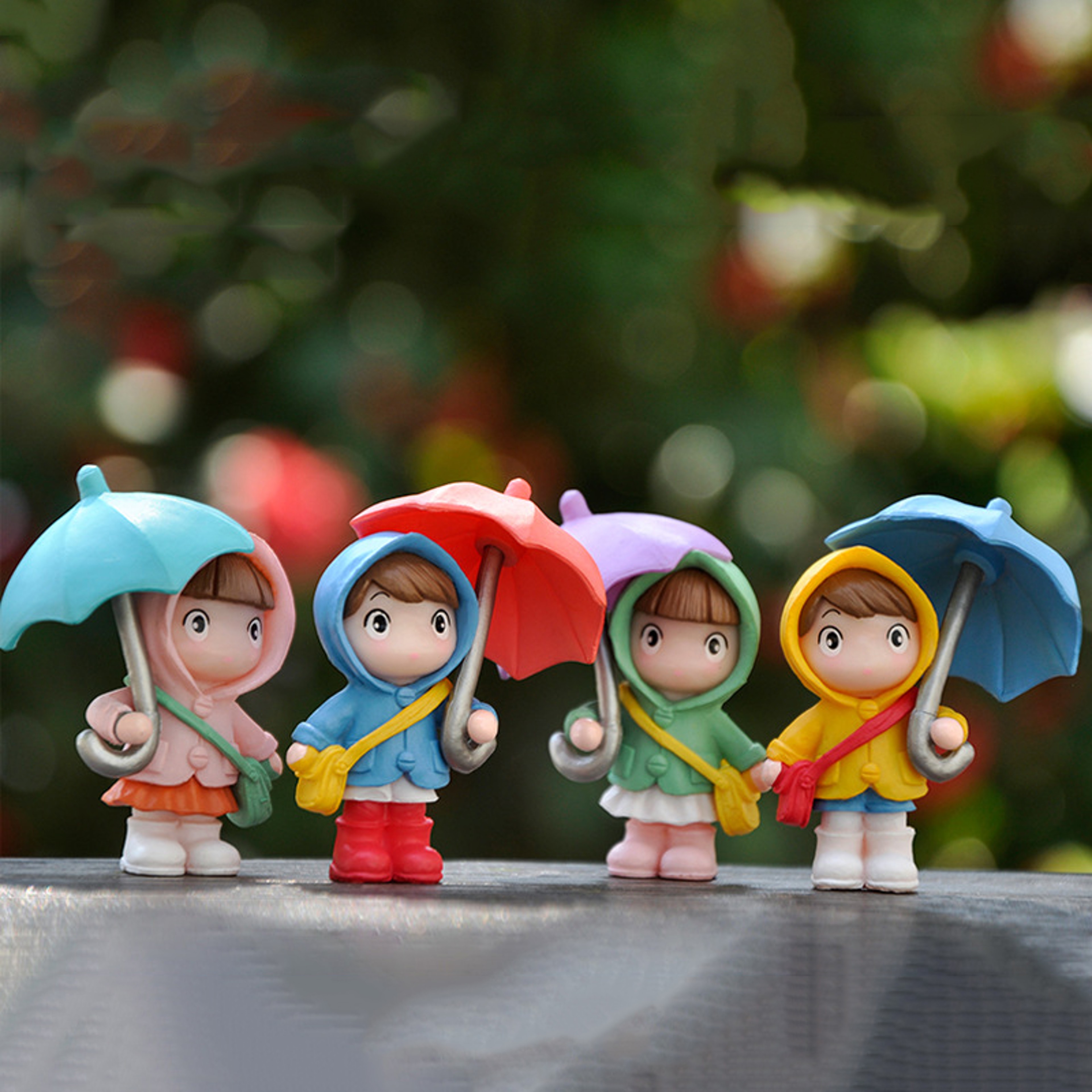 Mini Car Interior Decoration, Cute Umbrella Couple Action Figures for Rearview Mirror, Dashboard Ornaments and Gift – view 7