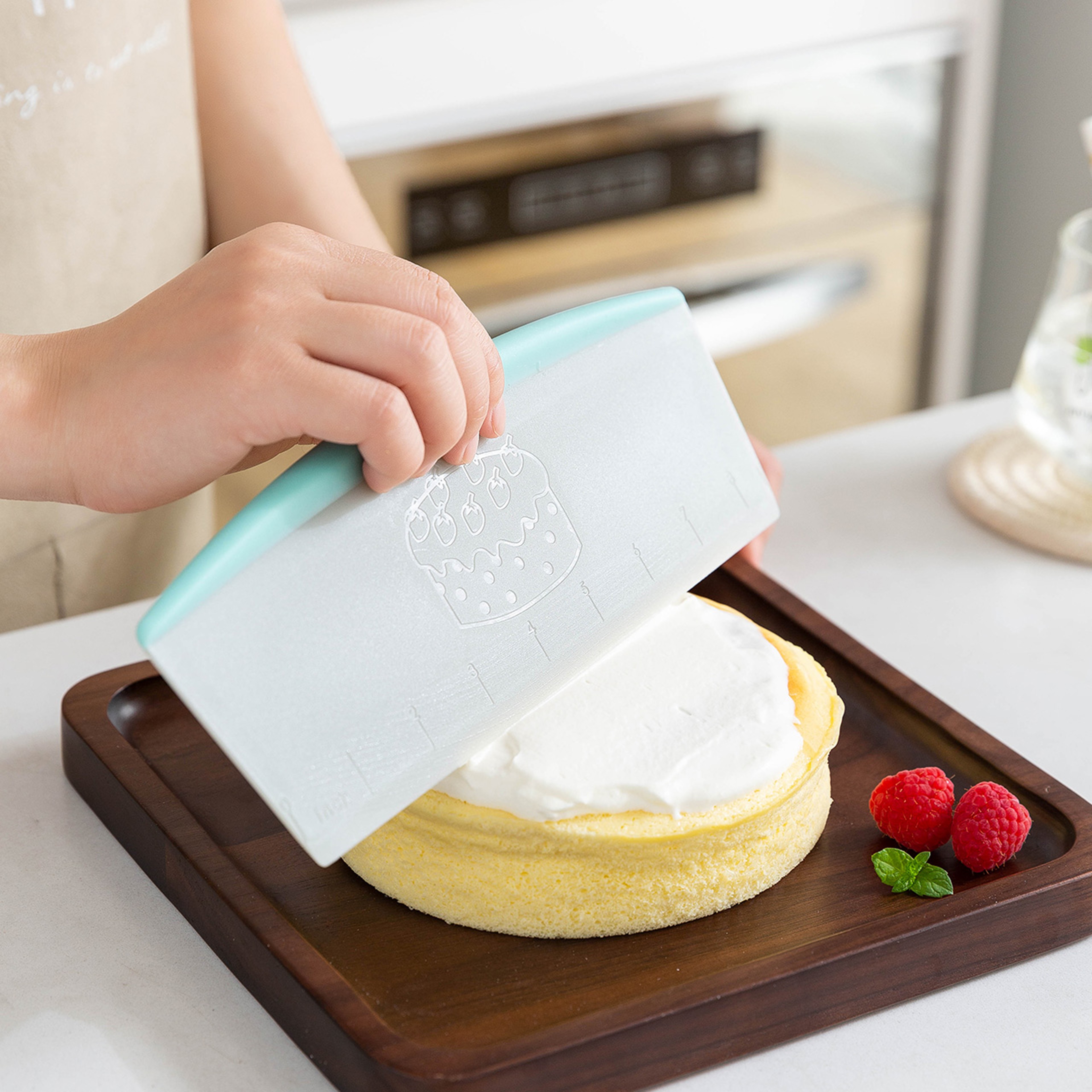 Plastic Cake Spatulas Dough Scraper Pastry Cutter with Measuring Scale Butter Knife for Baking Pizza Bread Fondant Tools – view 2