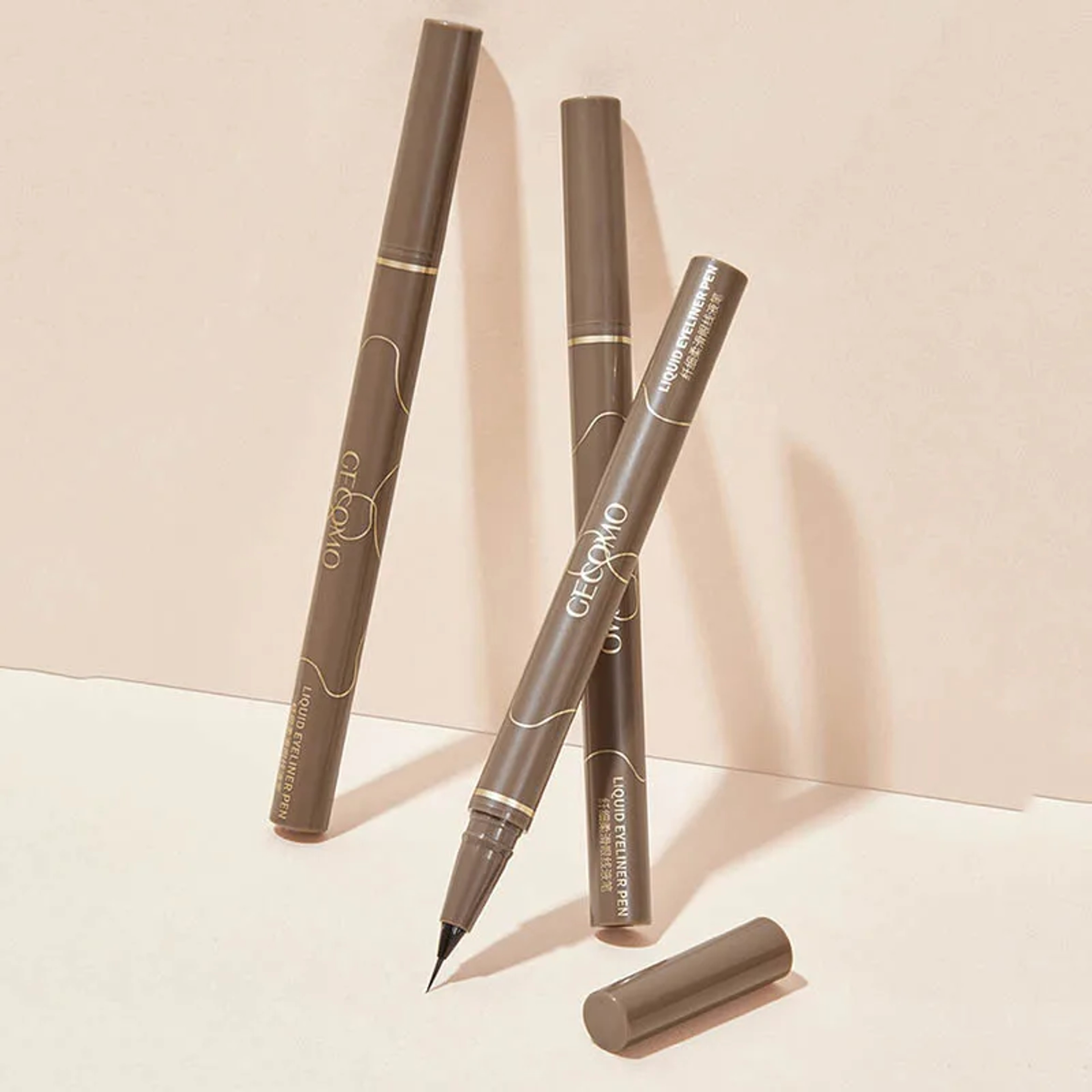 Ultra Thin Waterproof Eyeliner Pen Smooth Application For Lifelike Eye Makeup 4