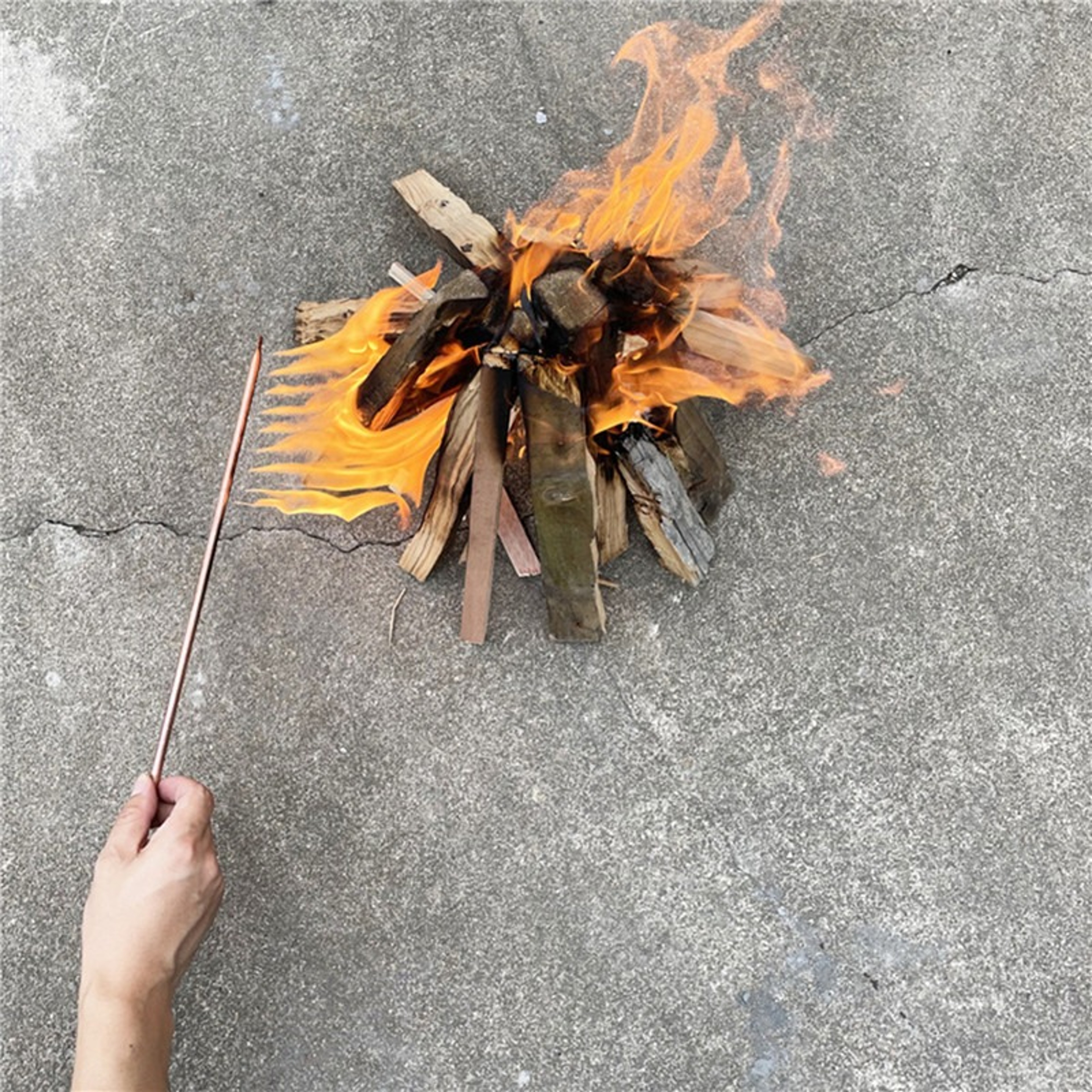 Handheld Charcoal Fire Igniter Gun Easy Outdoor BBQ Starter  Camping Tool 1