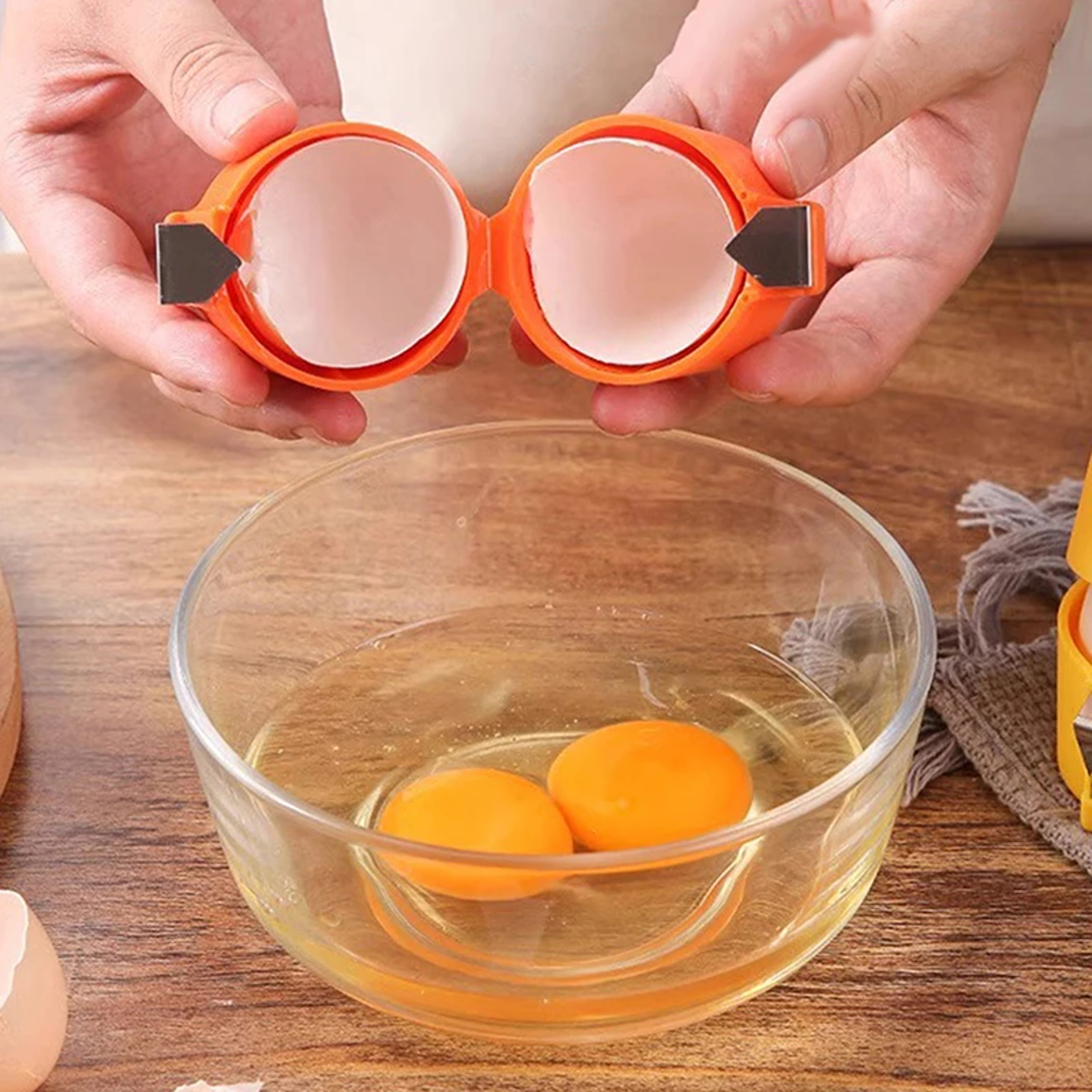 Handheld Egg Shell Opener  Portable Egg Cracker Egg Separator Tool 0