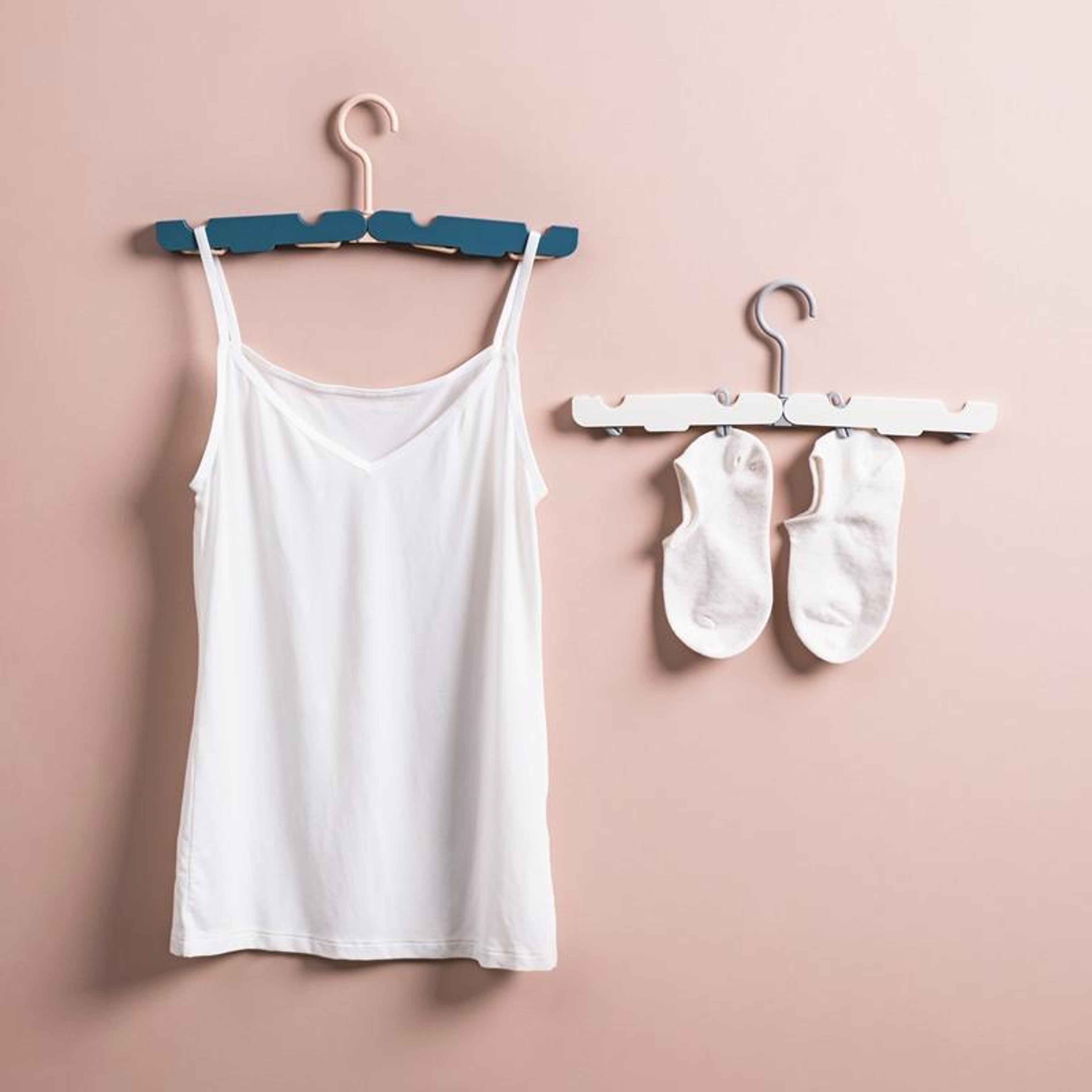 Portable Foldable Travel Clothes Hanger AntiSlip Windproof Laundry Rack 5
