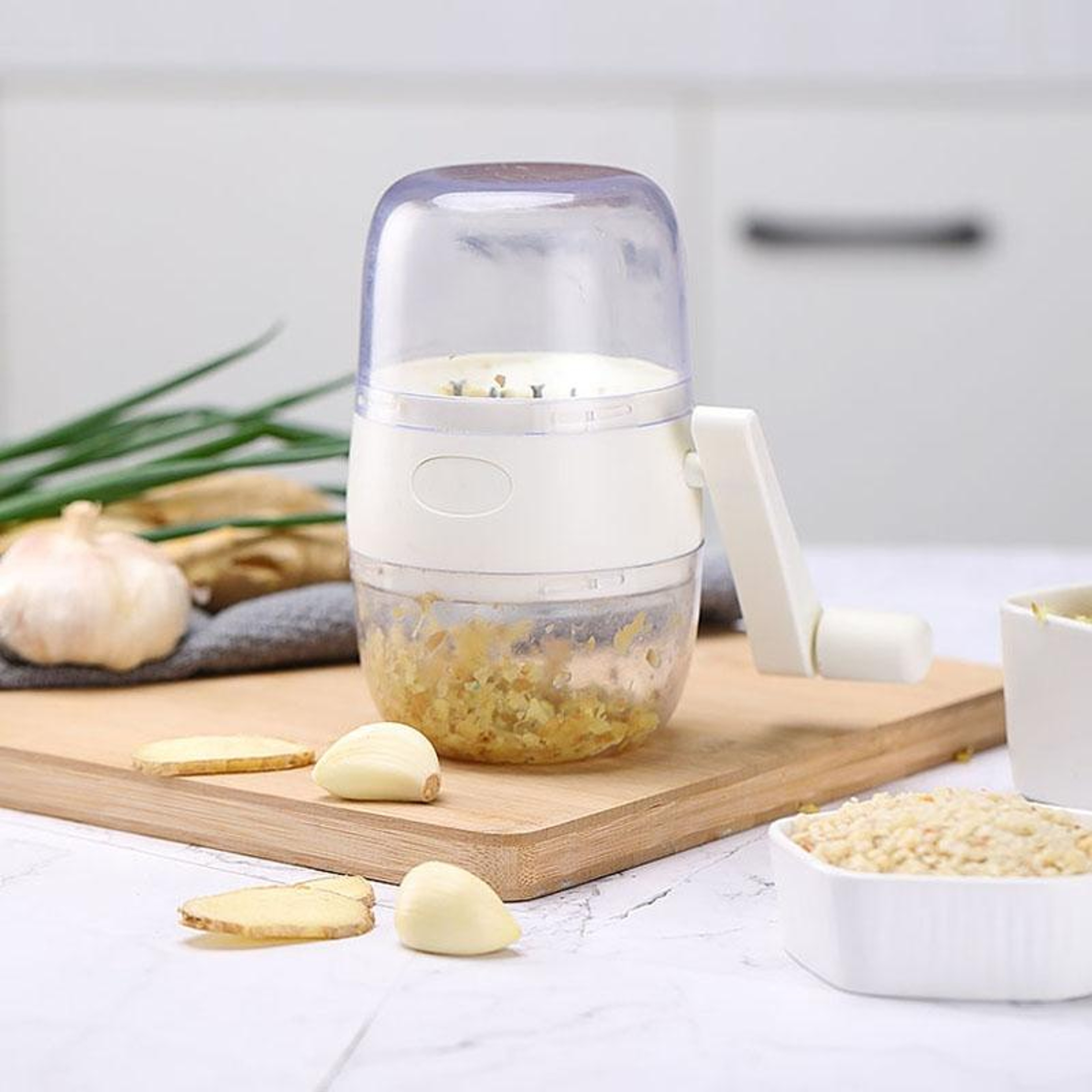 Manual Nut  Spice Grinder Hand Crank Nut Crusher  Dried Fruit Grinder For Kitchen 0