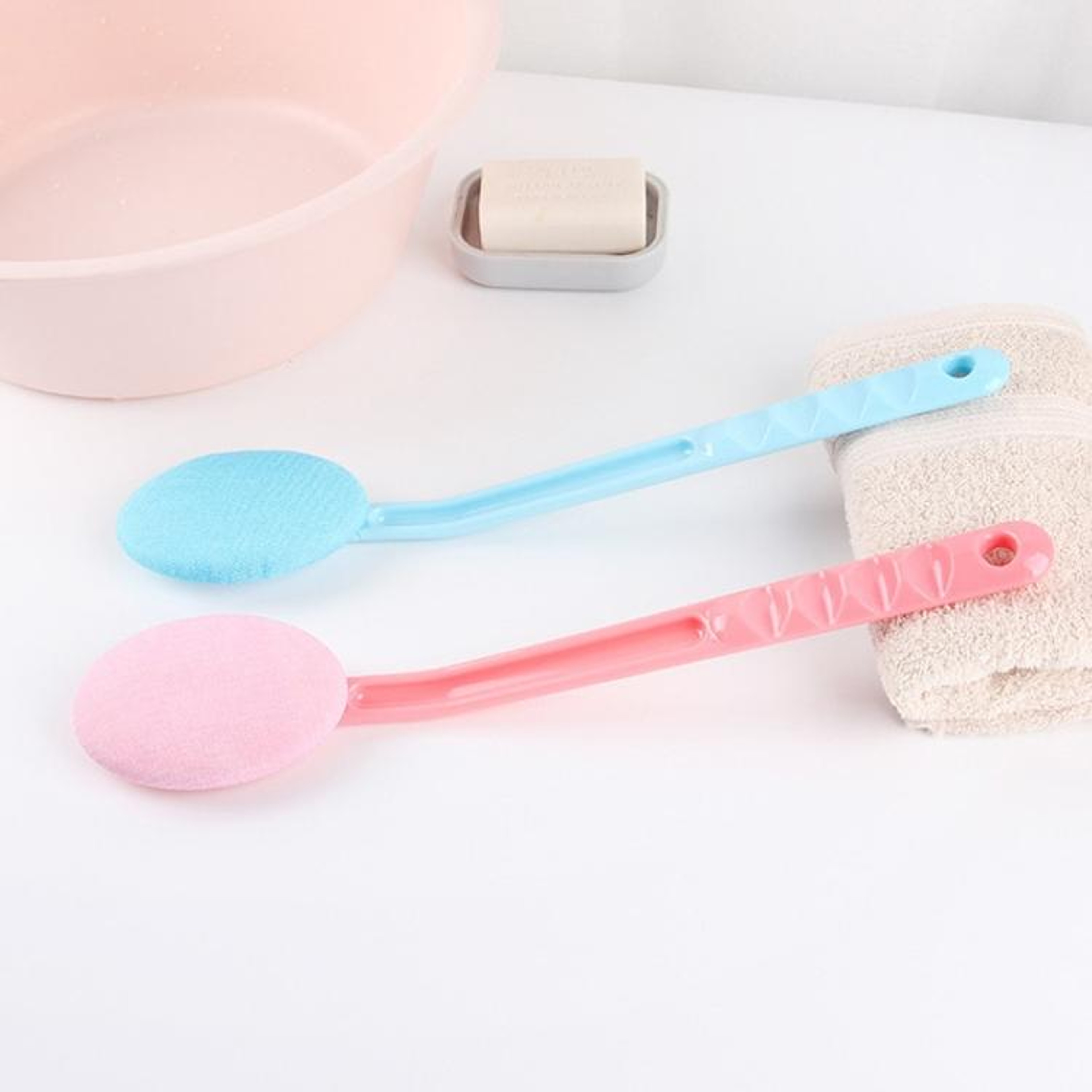 Gentle Reach Back Brush For Shower With Removable Head 1