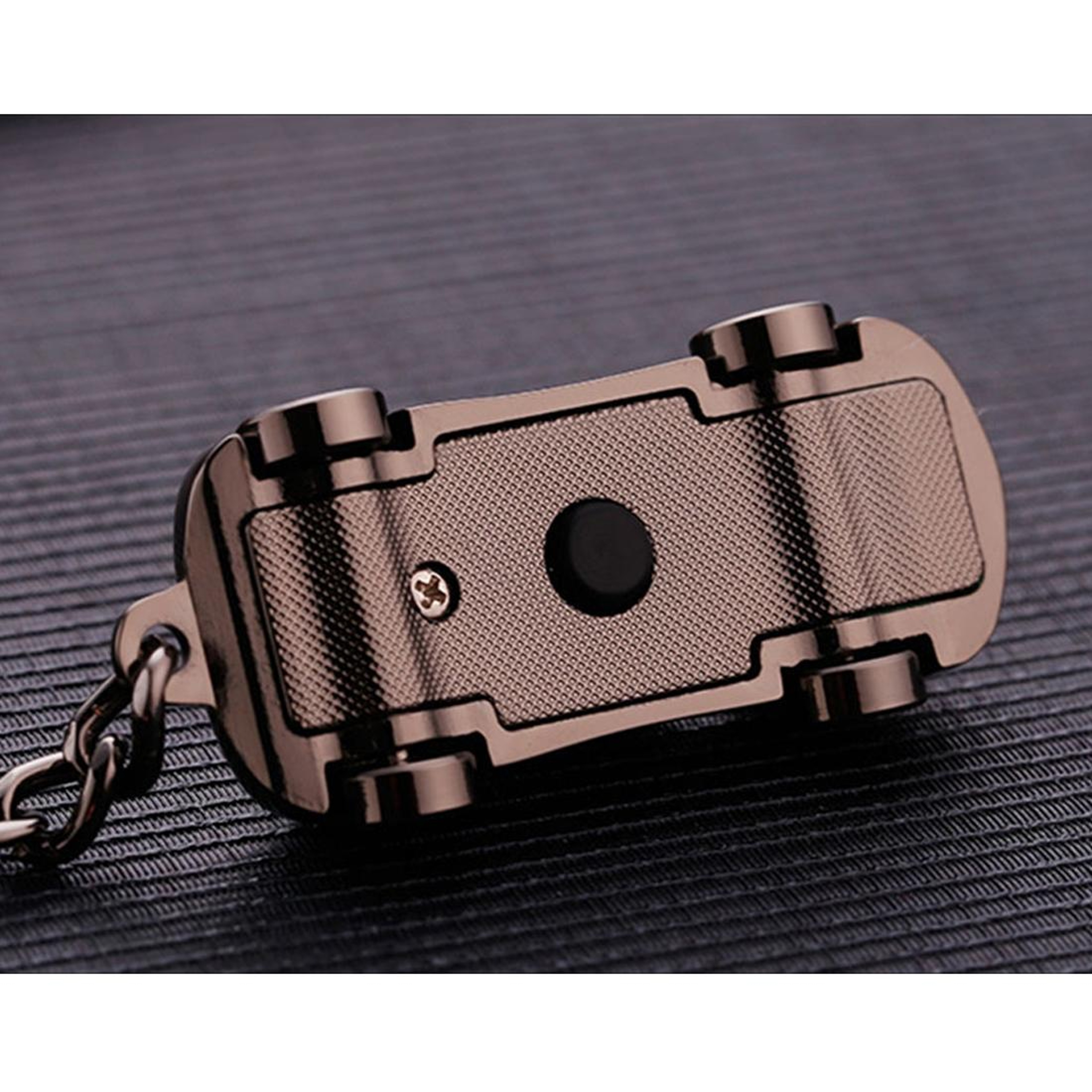 Metal Car Shape Decorative Keychain HolderRandom Color Delivery – view 3