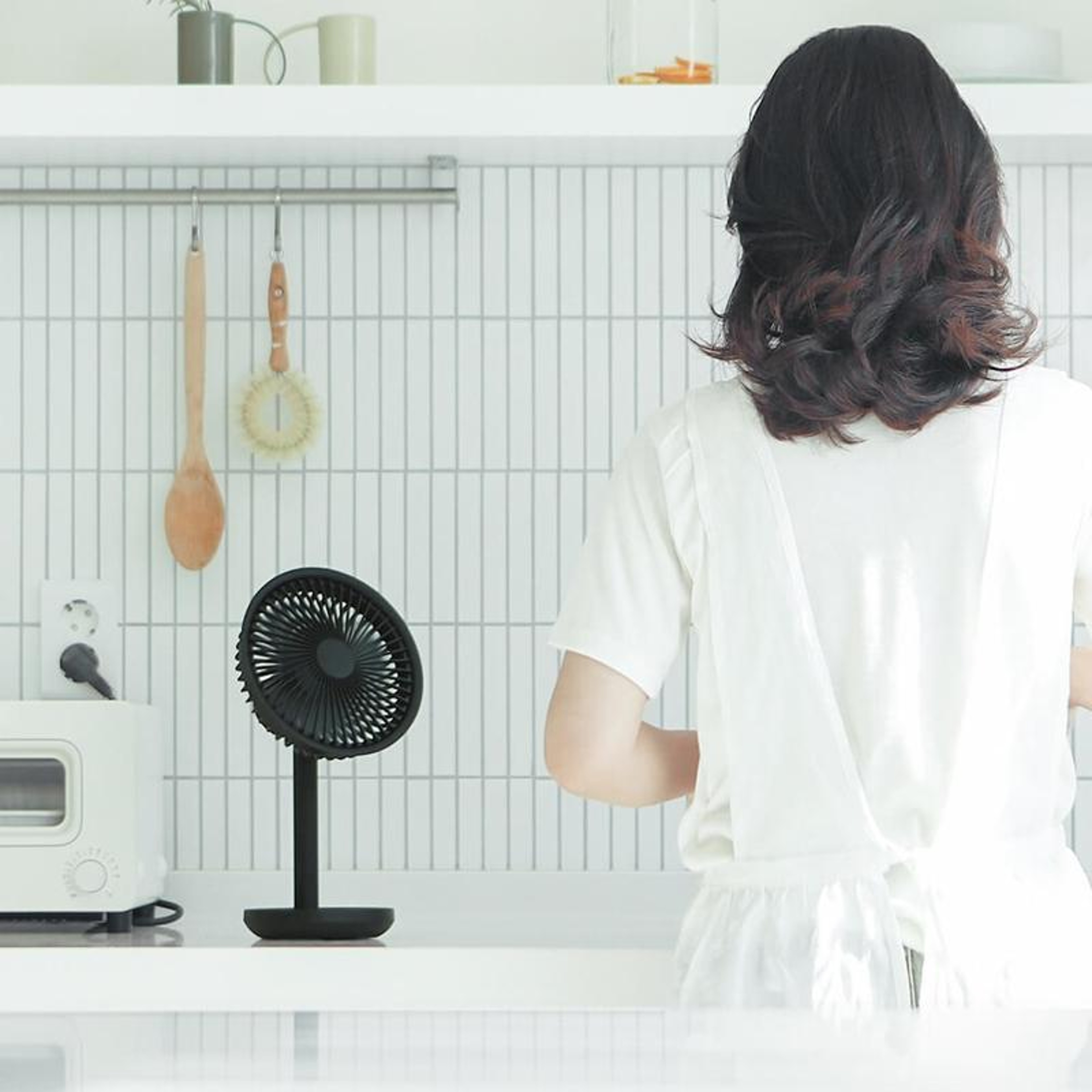 SOLOVE USB Rechargeable Desk Fan  Portable Mini Desktop Fan – view 4