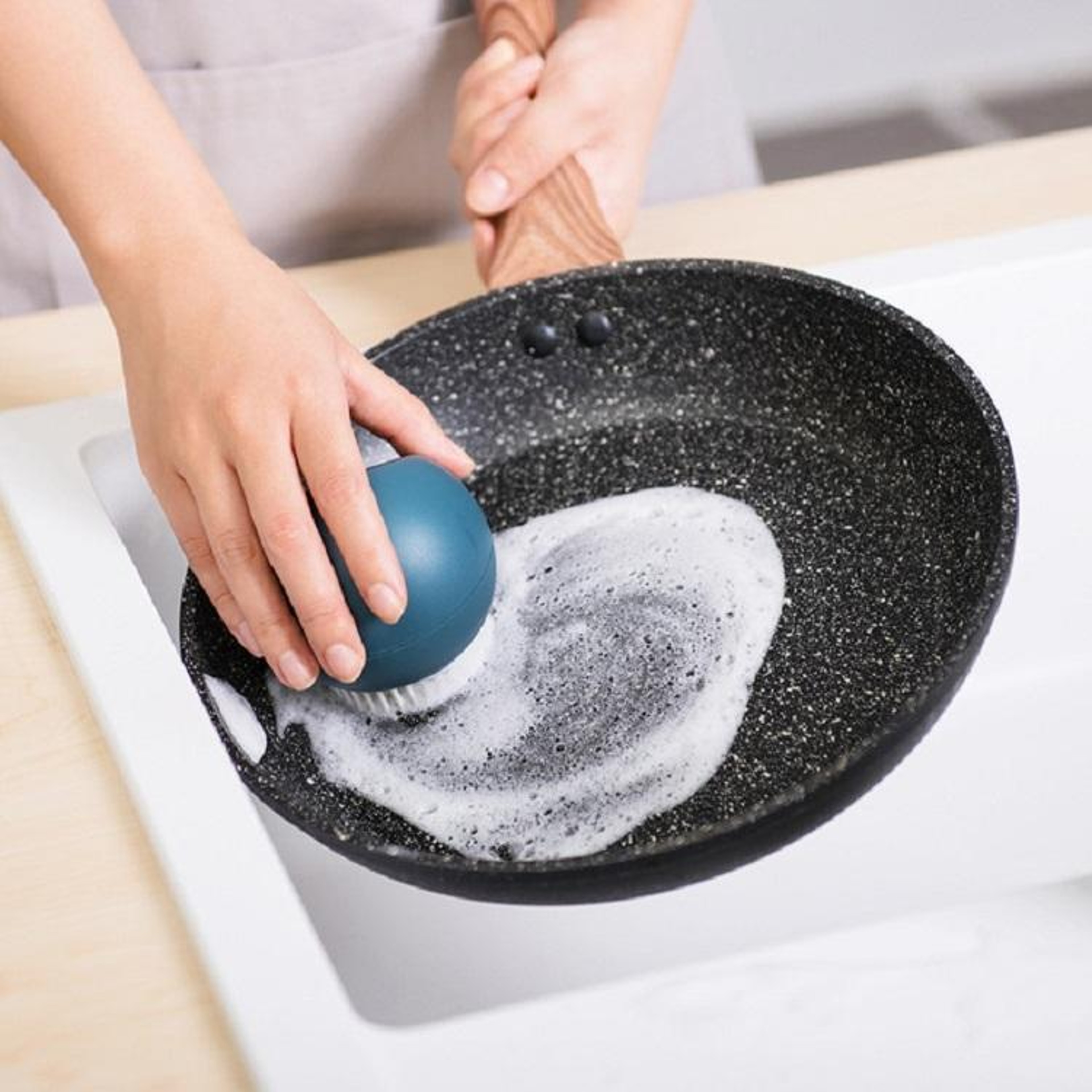 Silicone Pot Brush With Stand Non Scratch Kitchen Cleaning Brush 1