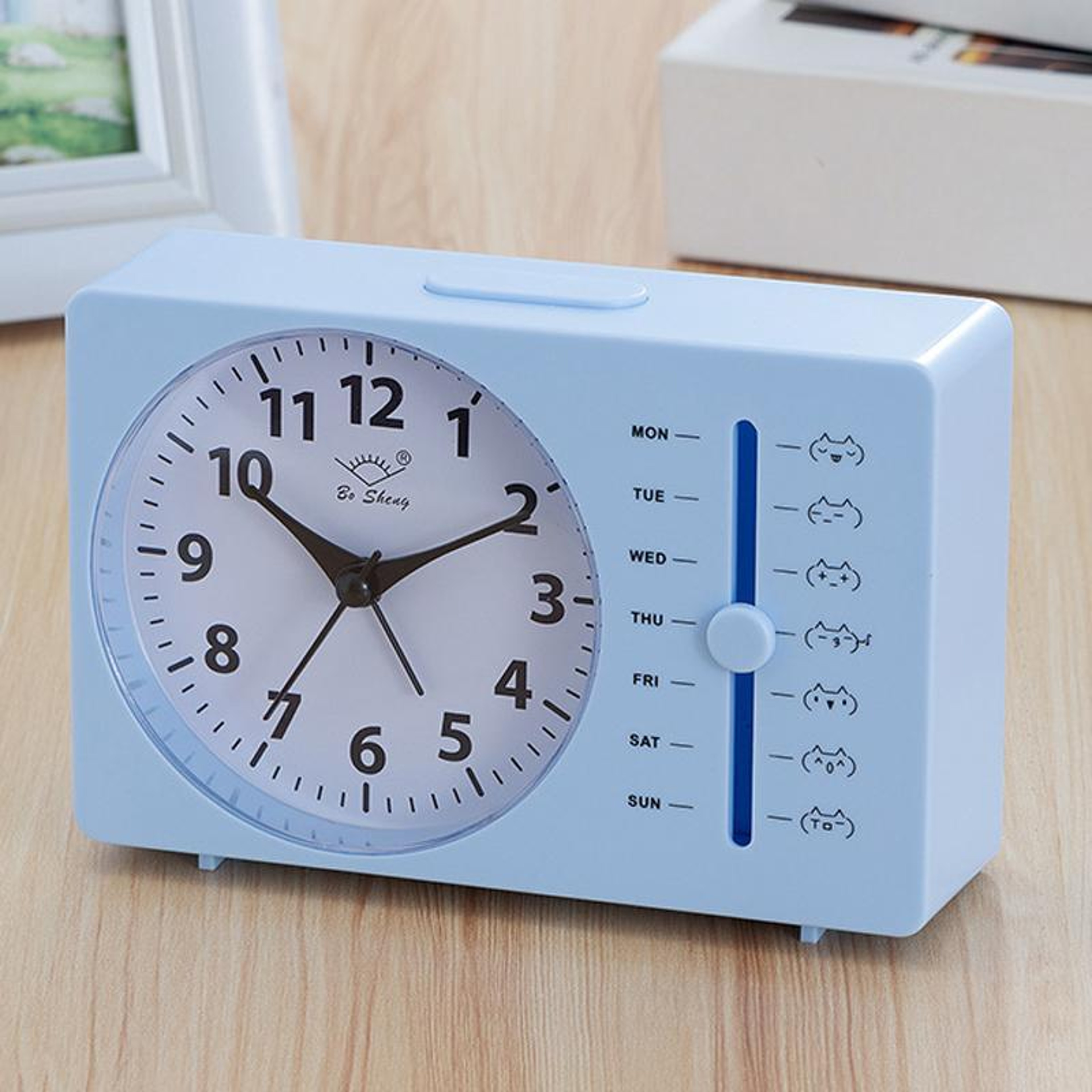 Modern Silent Quartz Alarm Clock With Weekly Function For Desk  Bedside 9